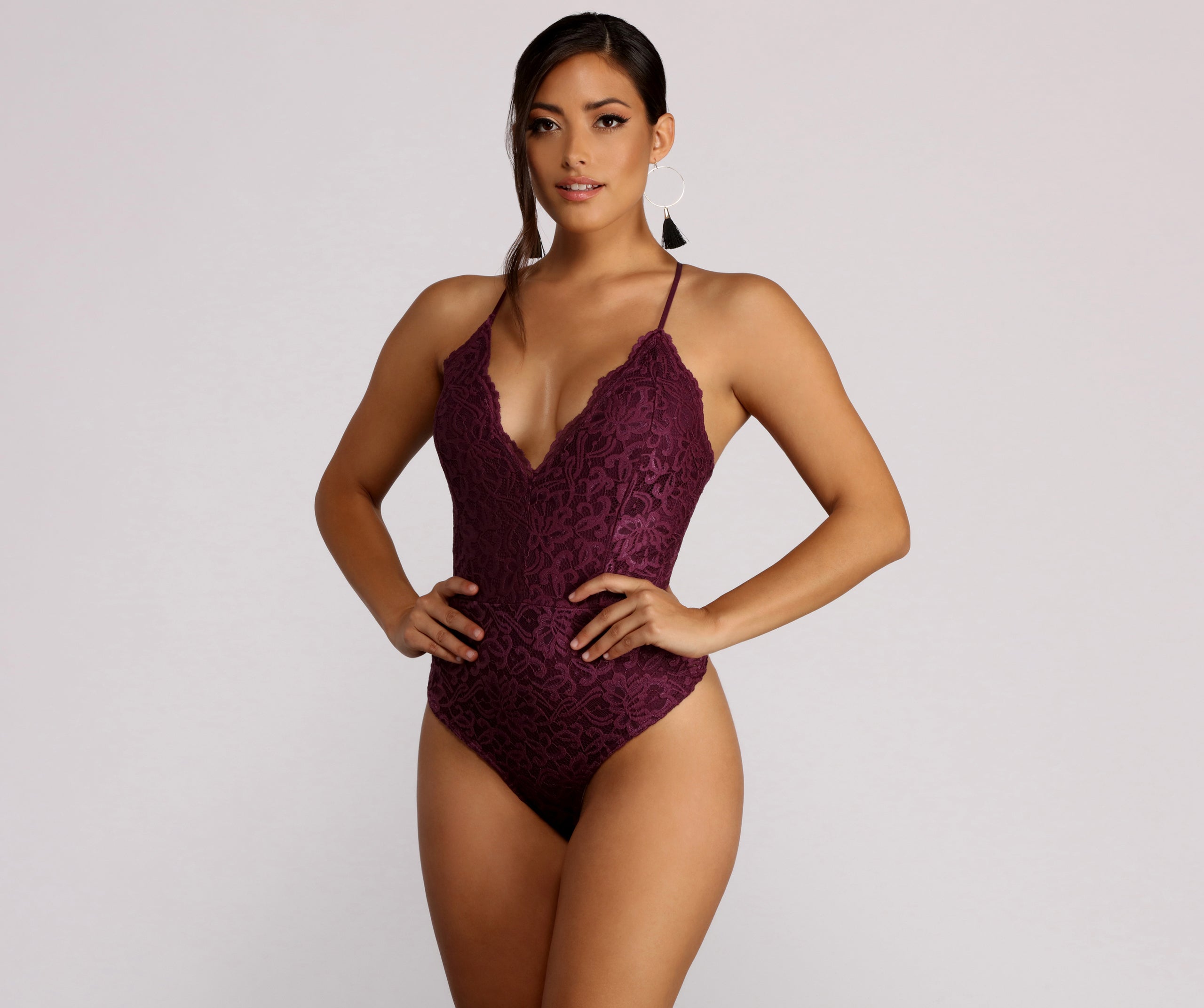 Scalloped Lace Stunna Bodysuit