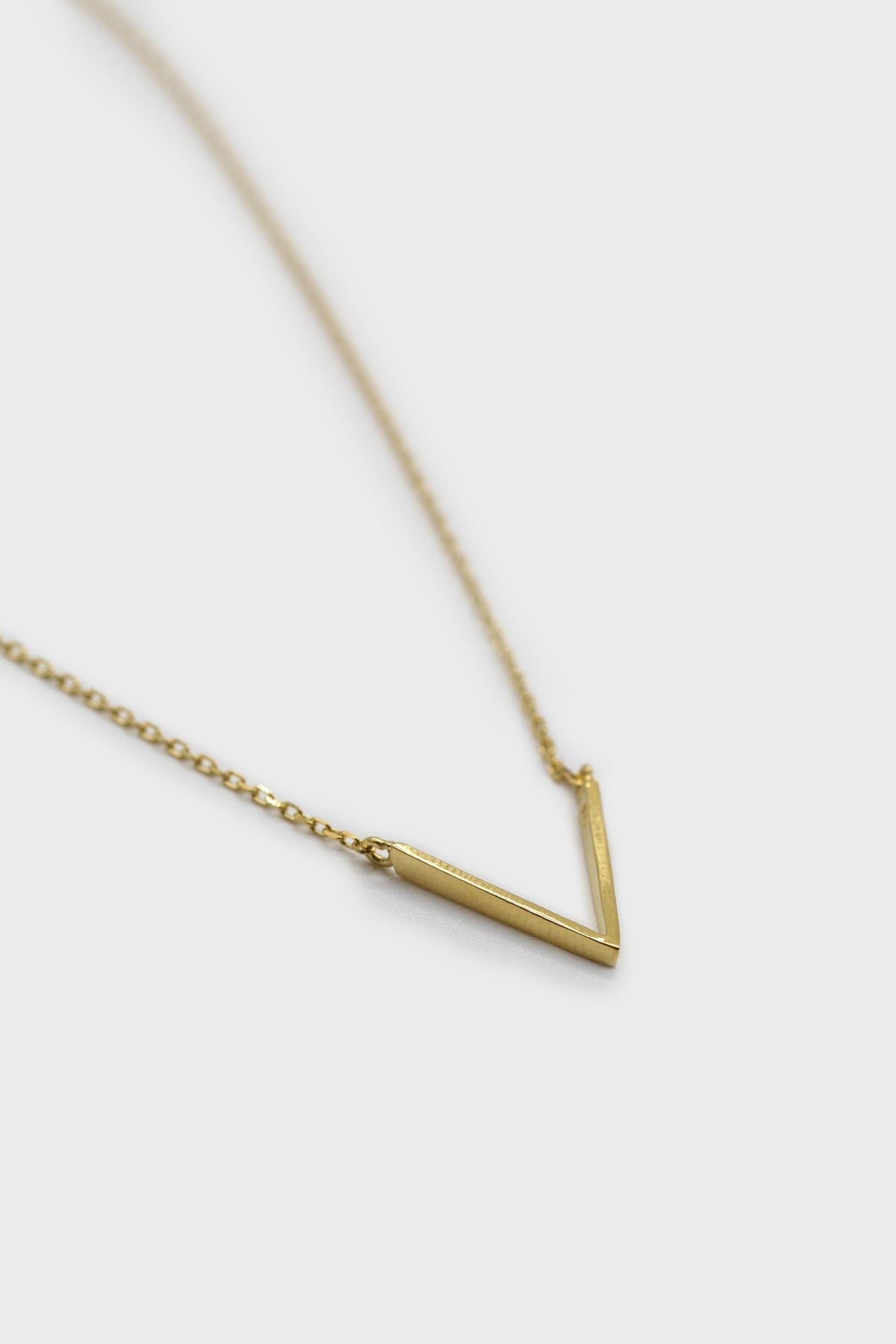Charm necklace - Gold plunging V