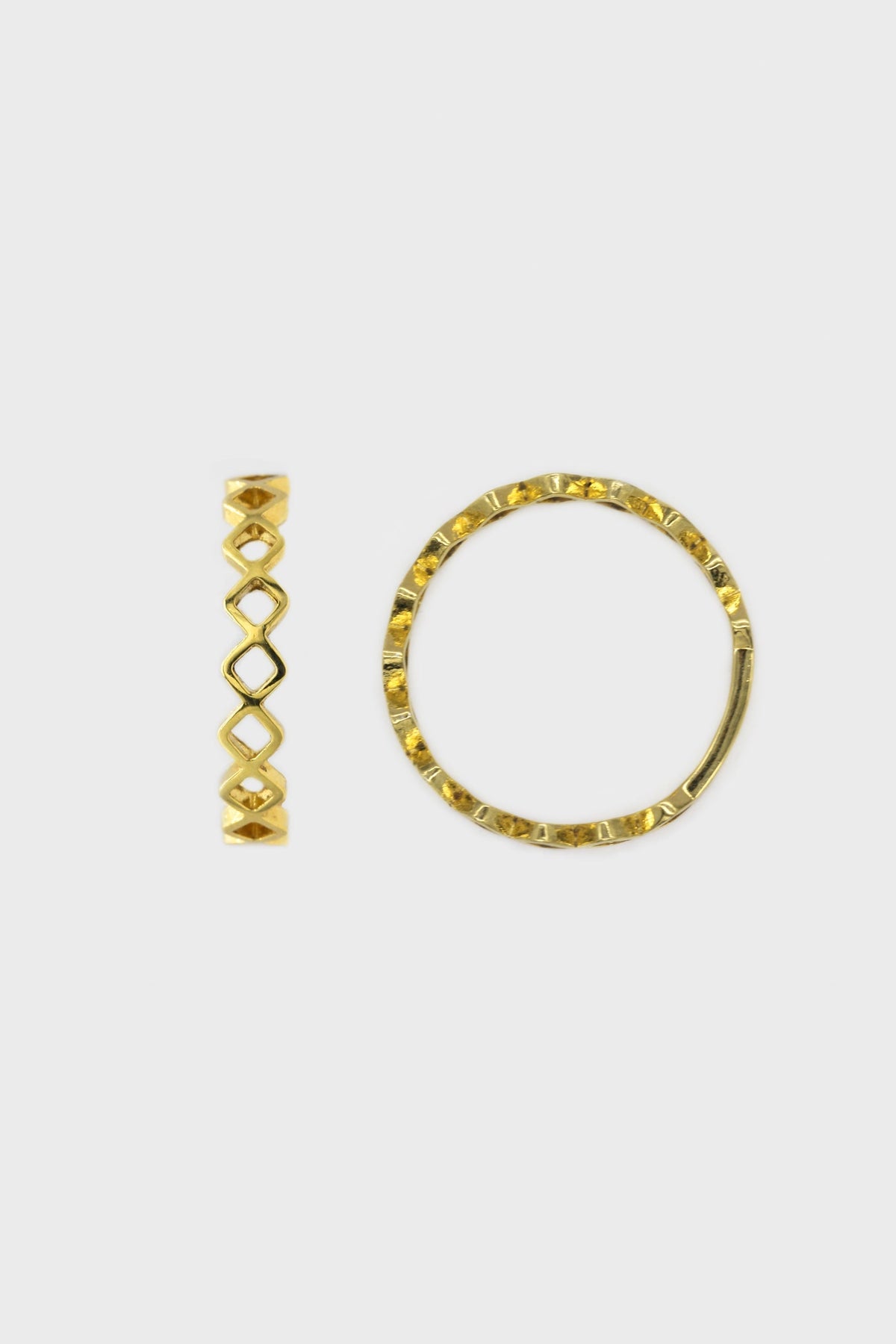 Gold zig zag diamonds ring