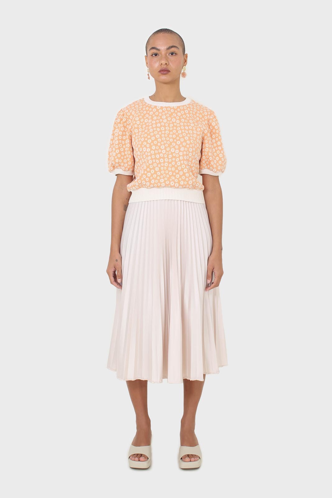 Ivory satin pleated thick waistband skirt