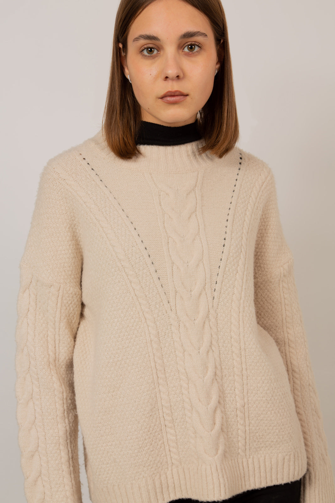 Beige V cable loose fit jumper