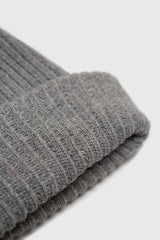 Pale grey ribbed beanie hat