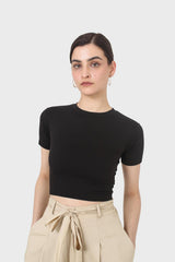 Black fitted cropped tee