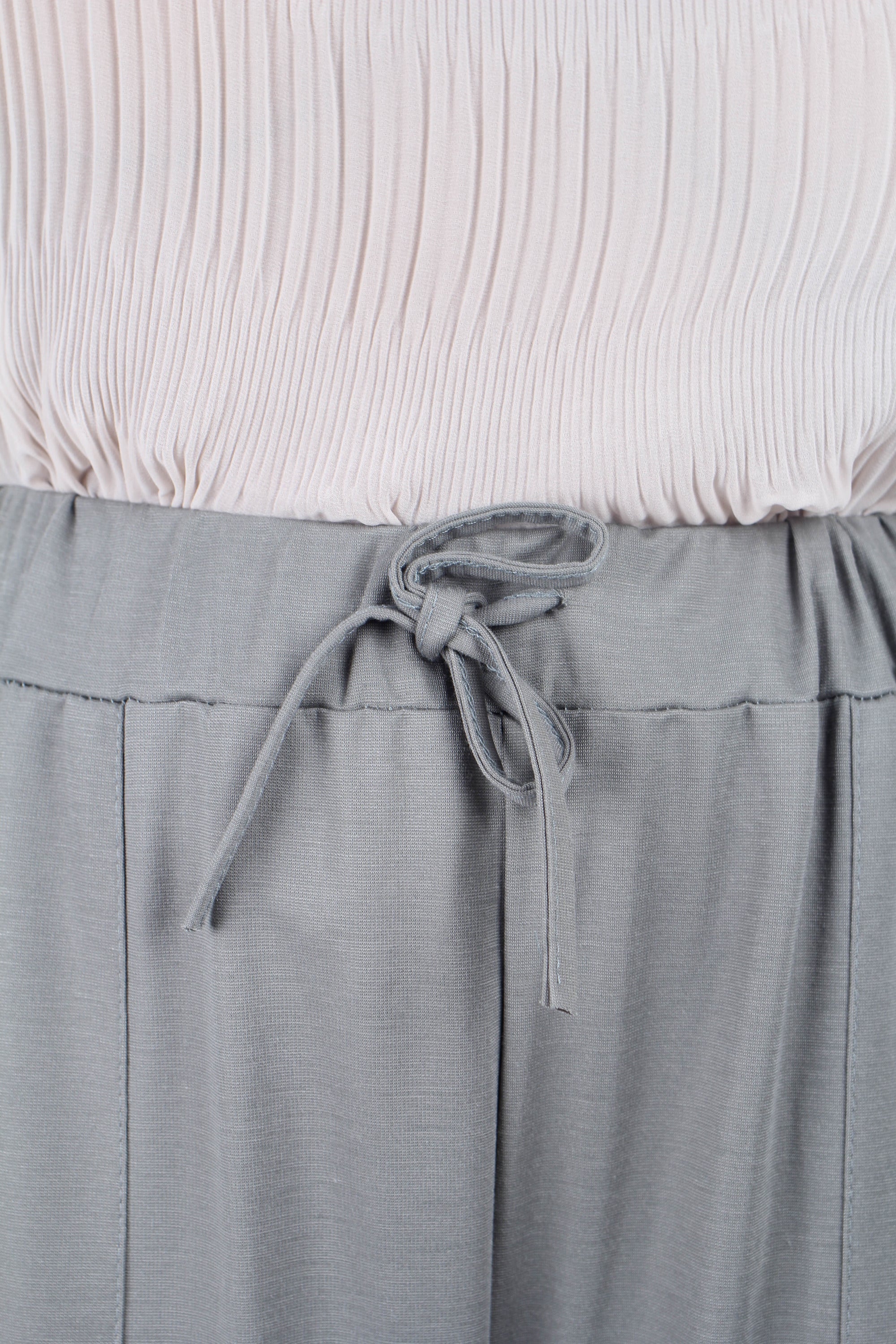 Khaki patch pocket loose fit trousers