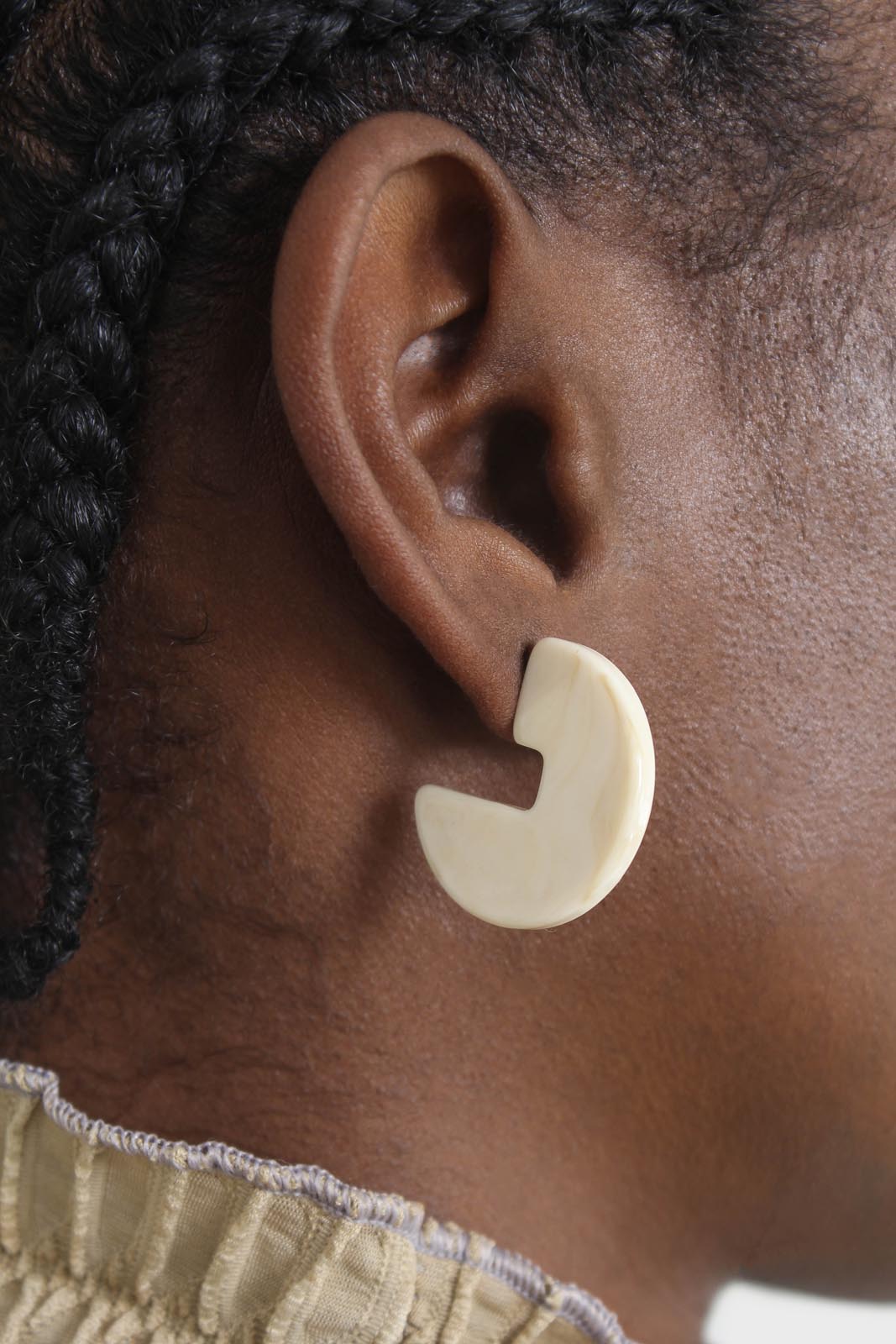 Ivory marble circle earrings