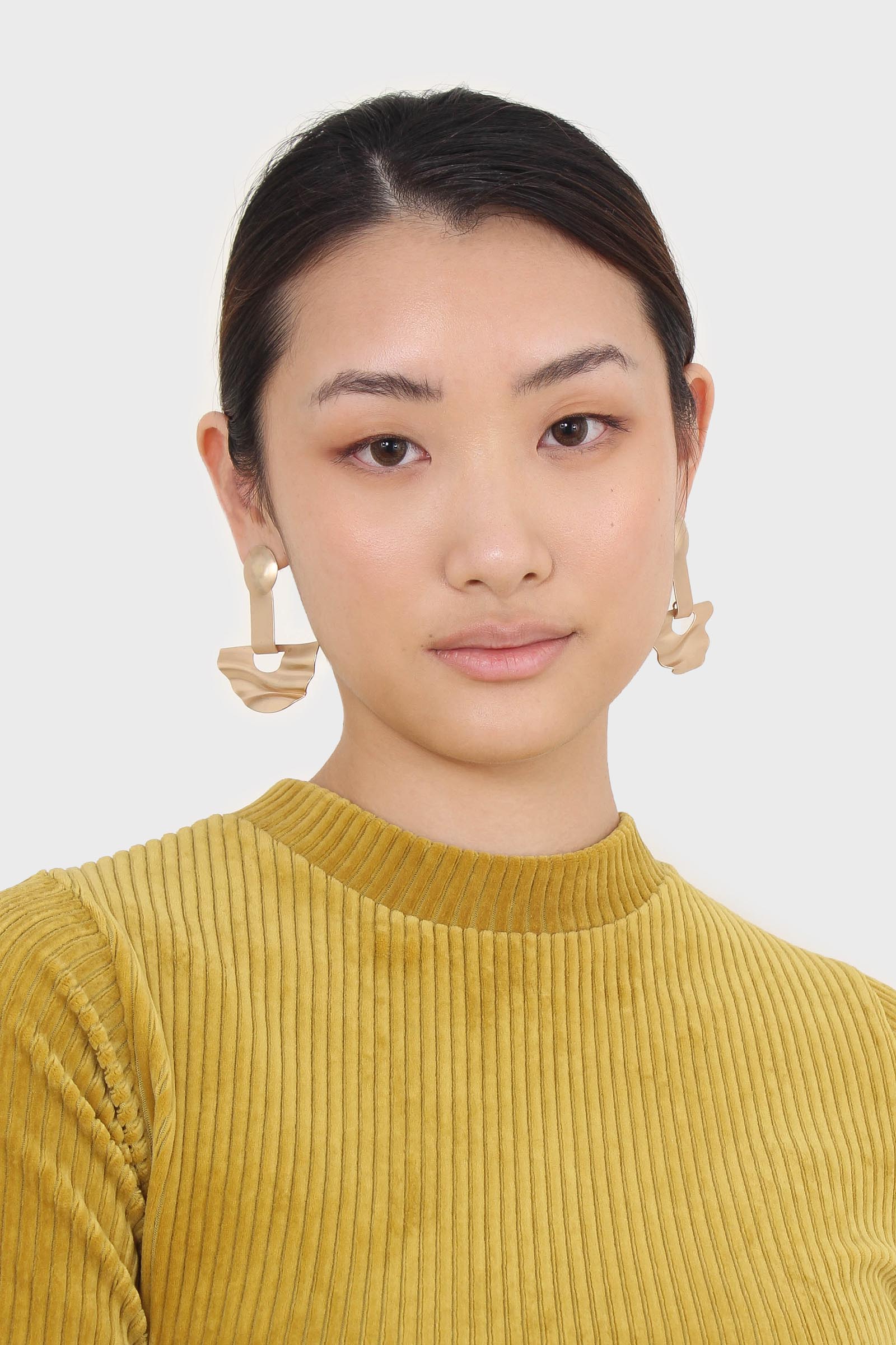Mustard ribbed velvet mock neck tee
