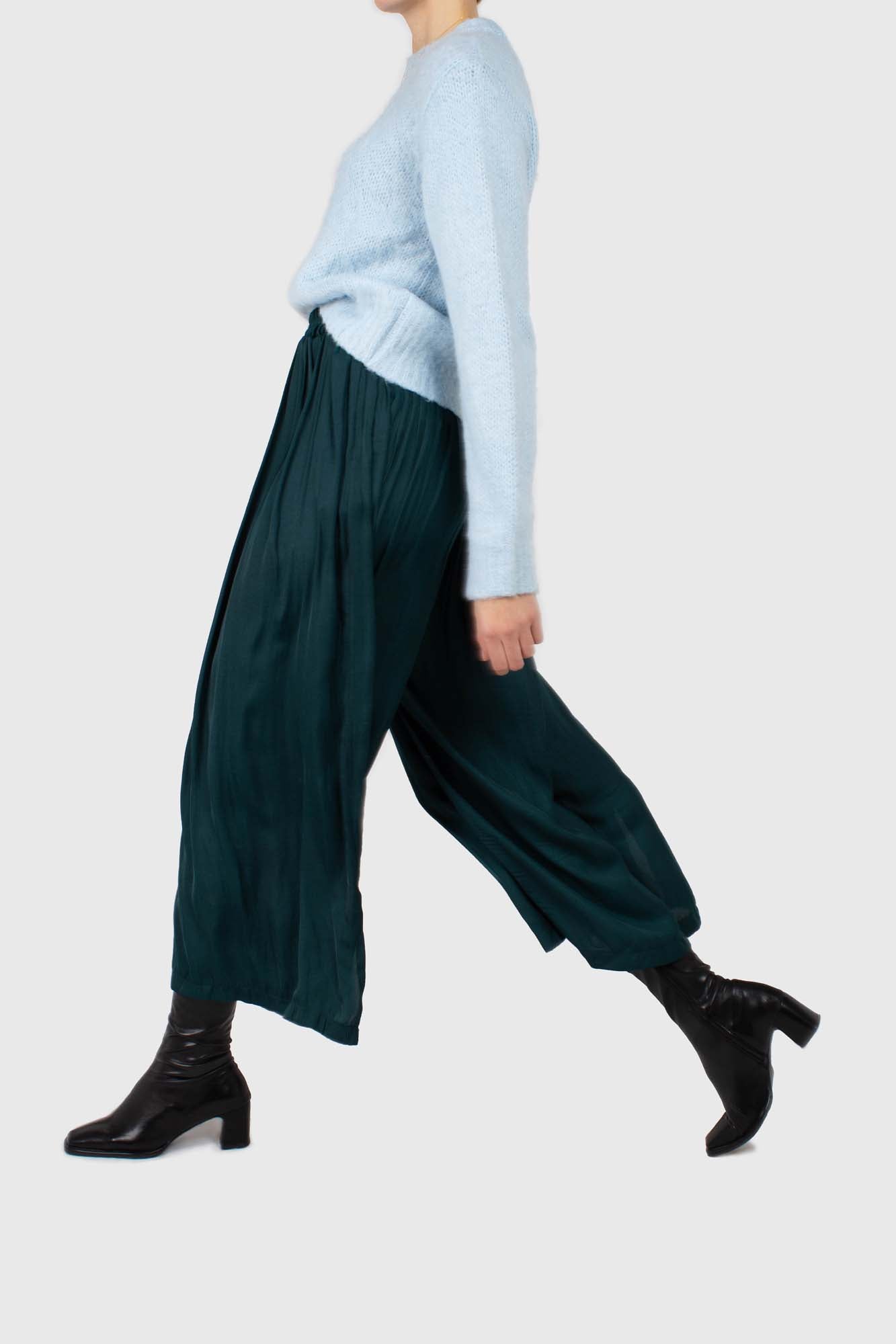 Green silky shirring loose fit trousers