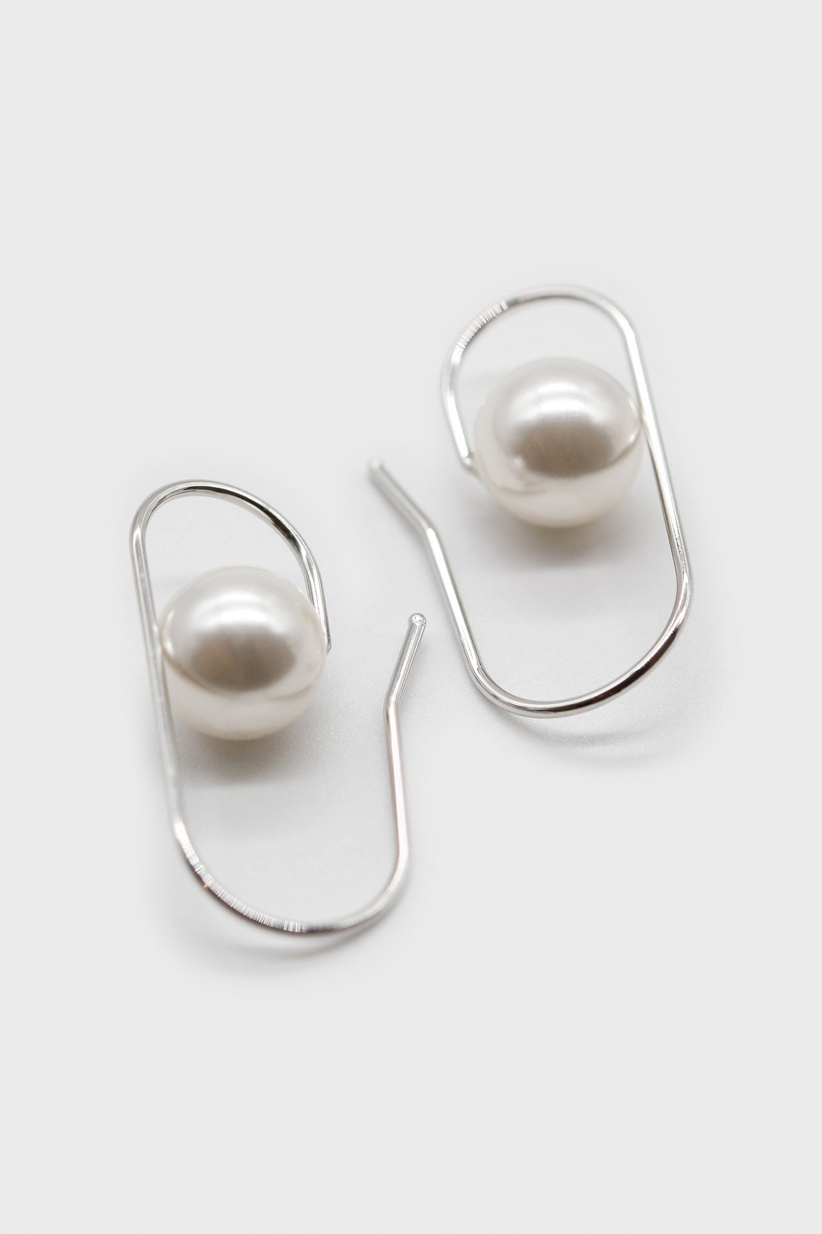 Silver paper clip pearl earrings