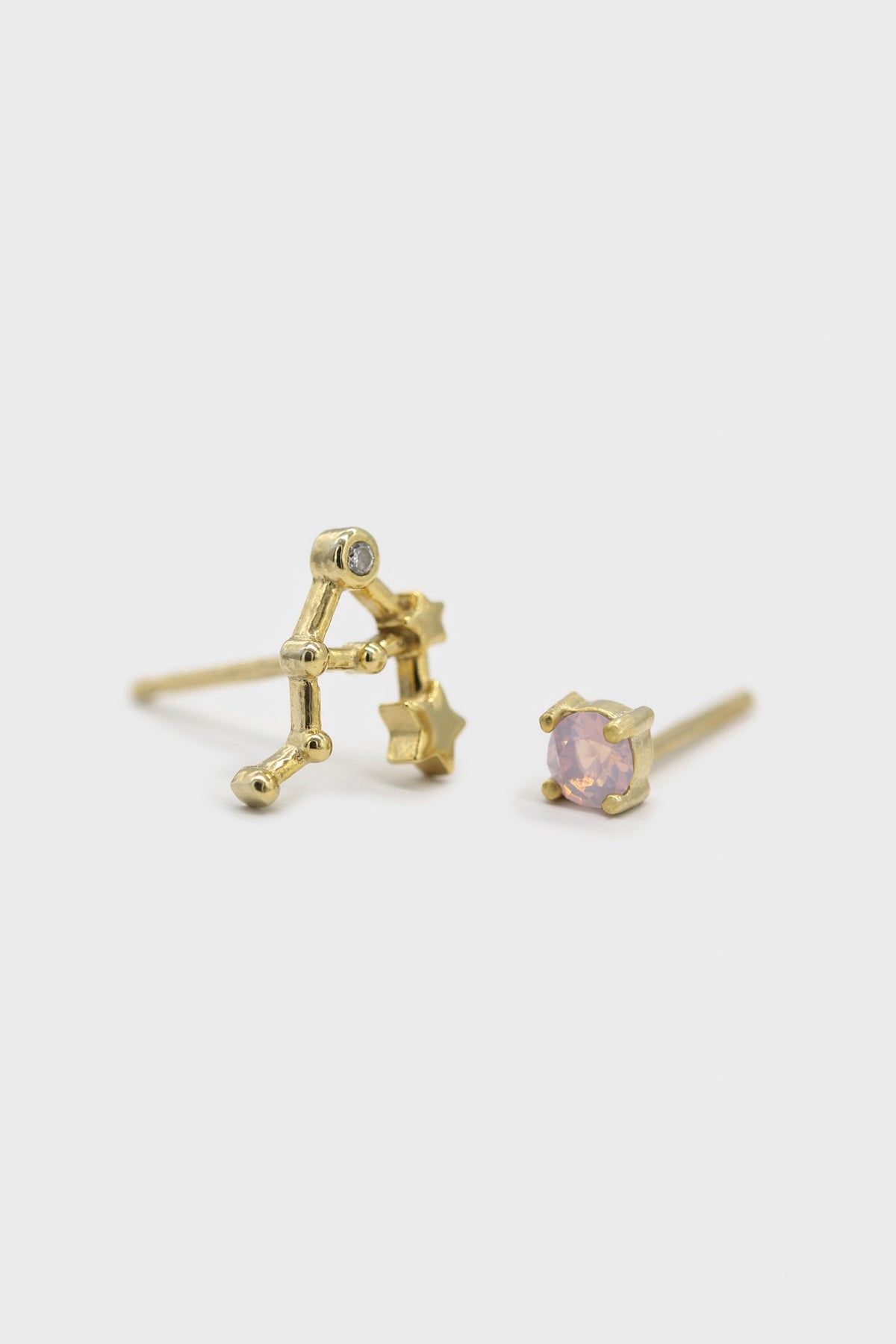 Gold birthstone zodiac earrings / Oct - Opal iridescent ivory