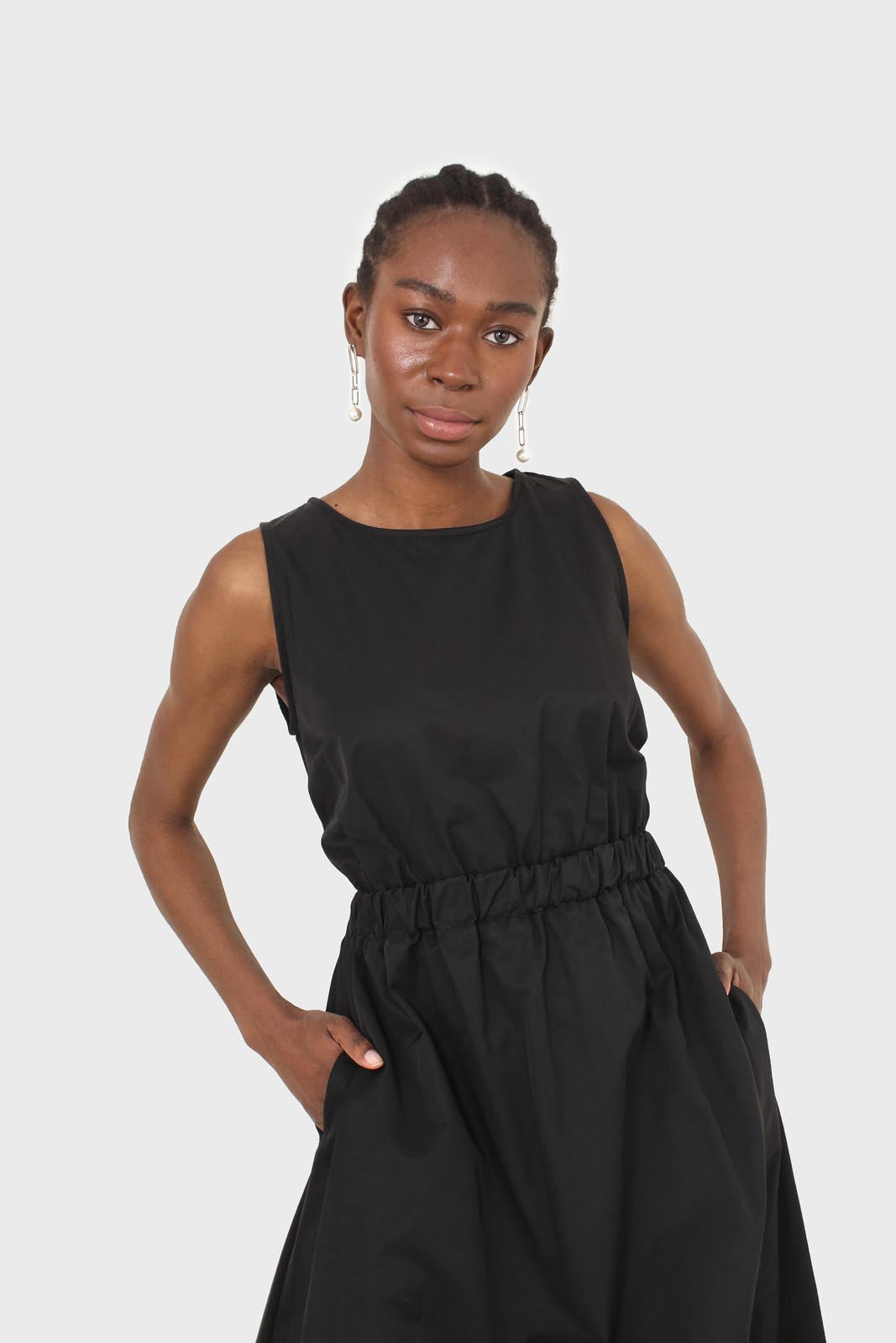 Black sleeveless flare open back maxi dress