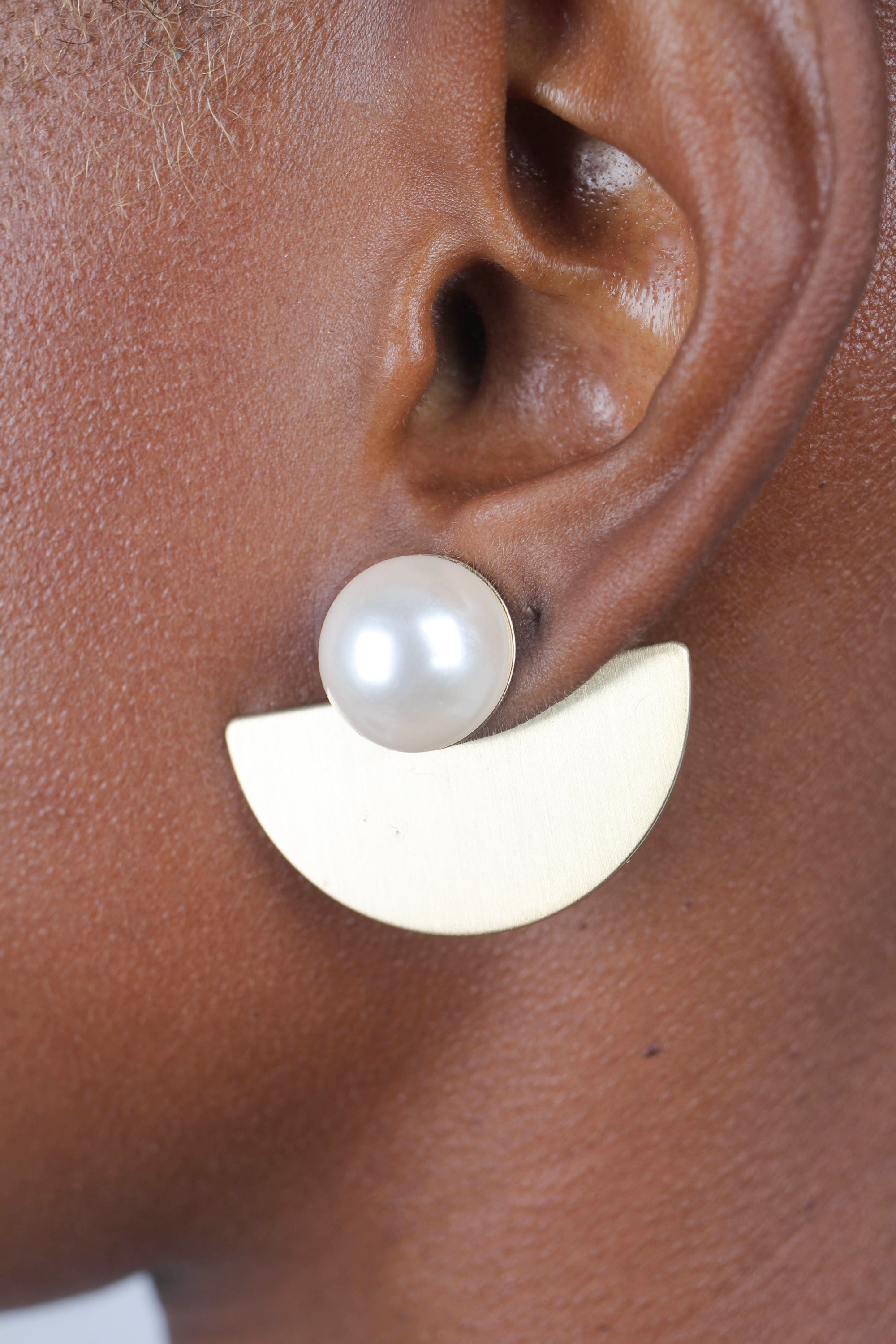 Gold giant pearl fan earrings