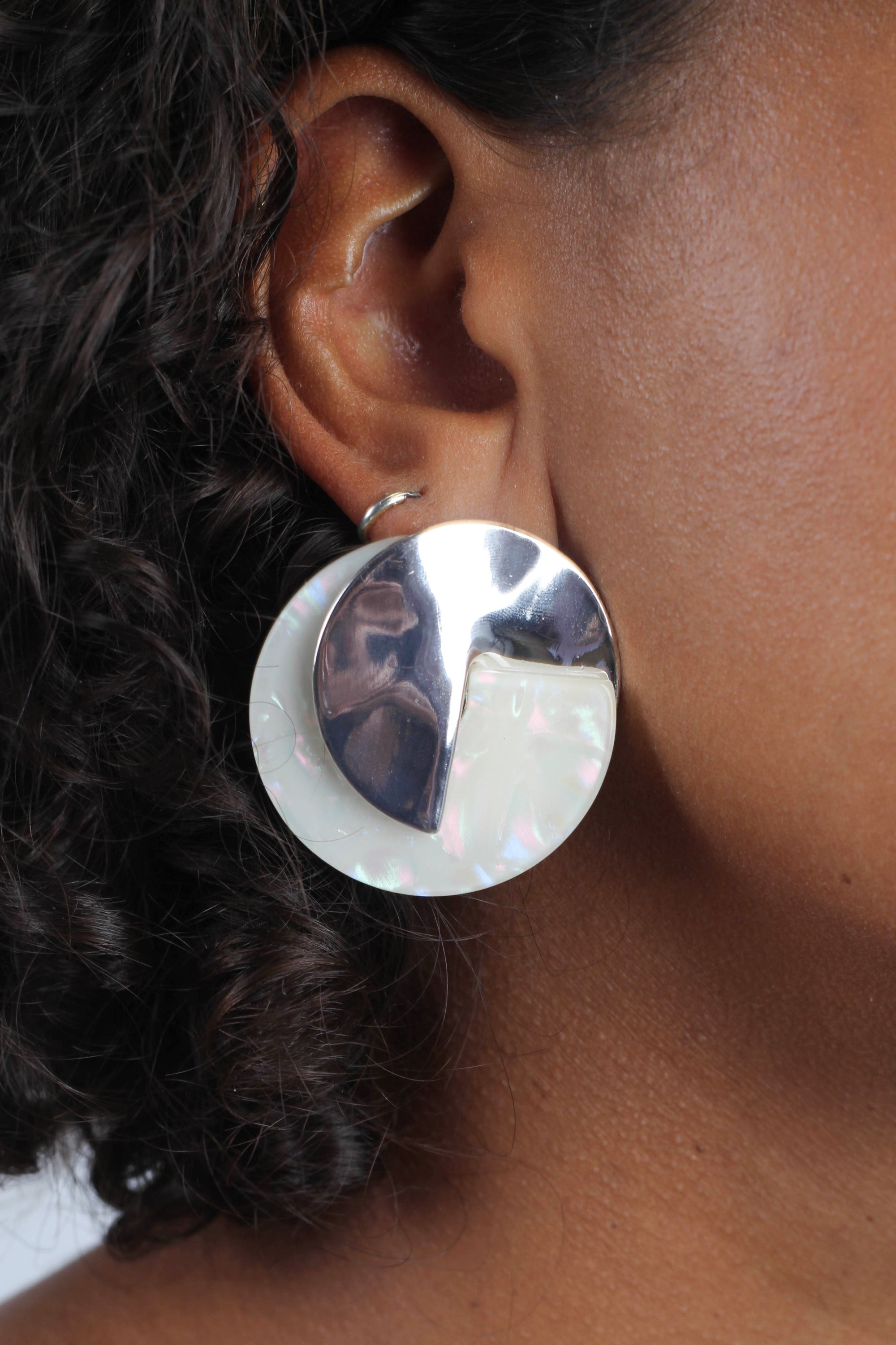 Ivory fleck and hammered silver disc earrings