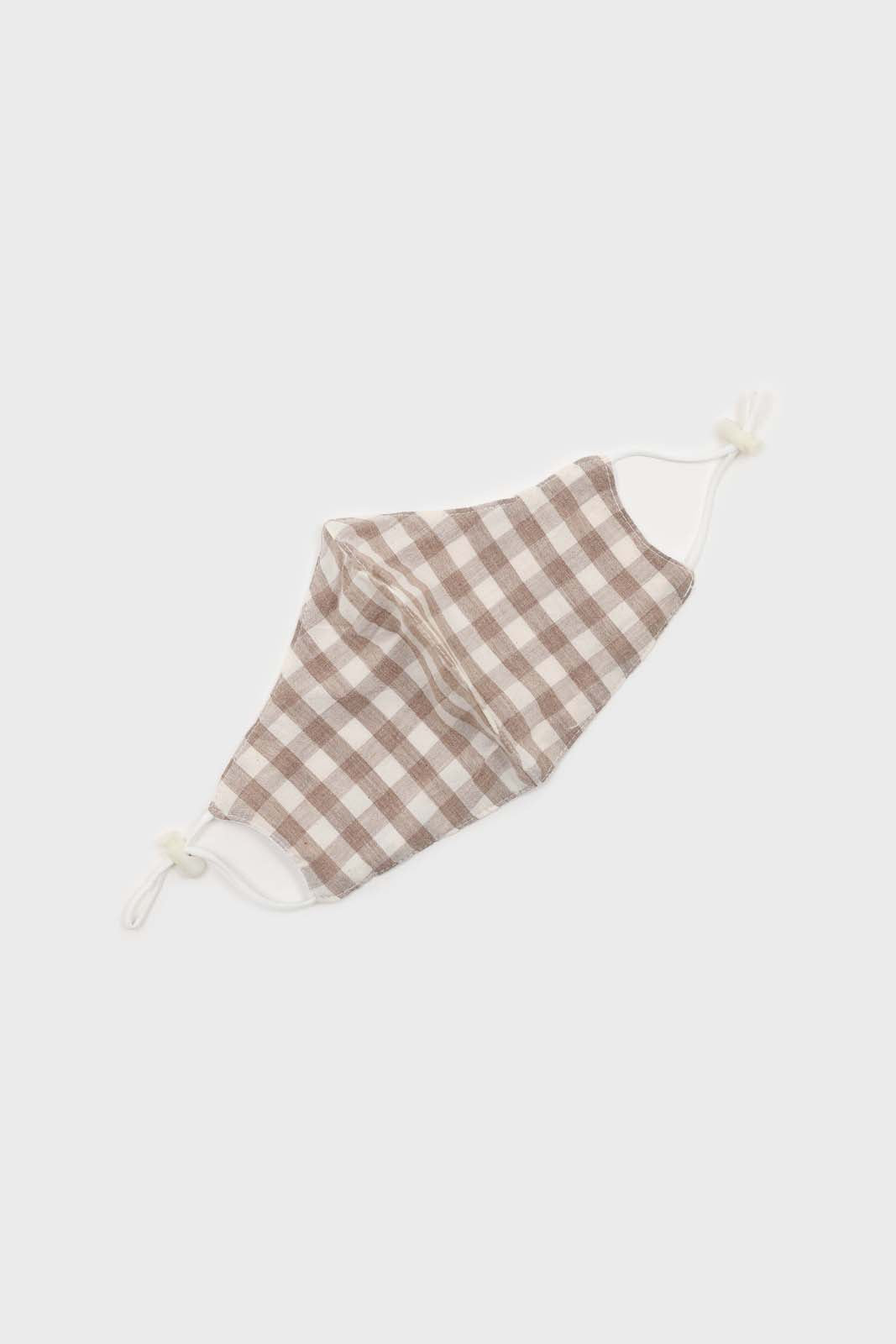 Beige gingham face mask