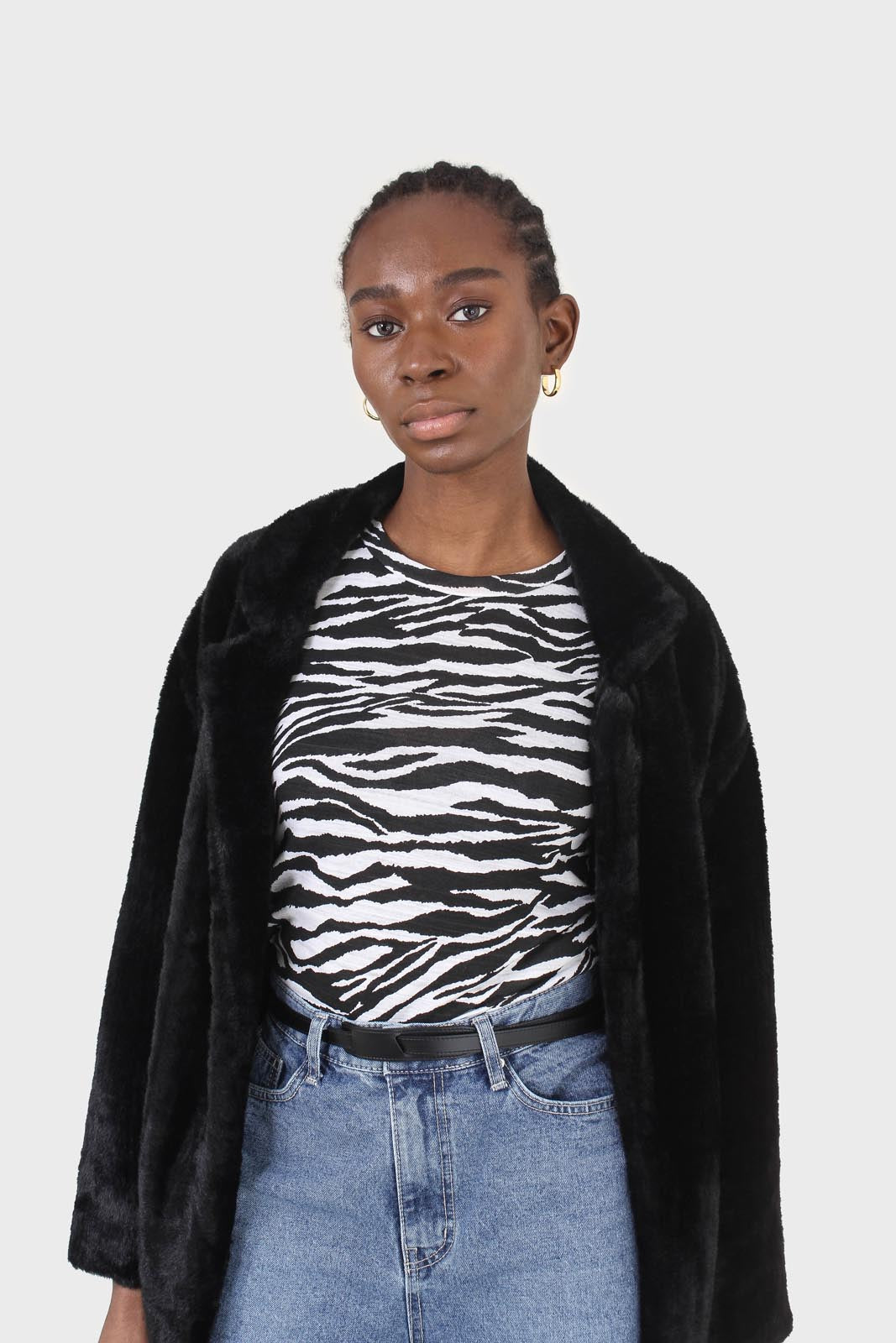White and black zebra print tee