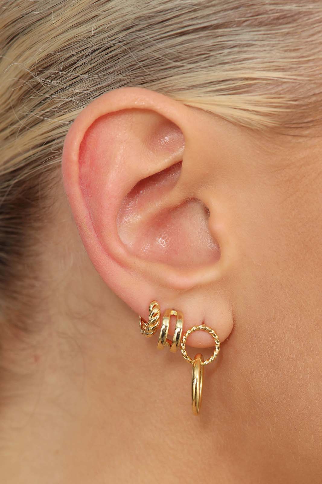 Gold thick braided strand single huggie earring - 4mm