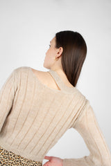 Beige neck slit cropped long sleeved knit top