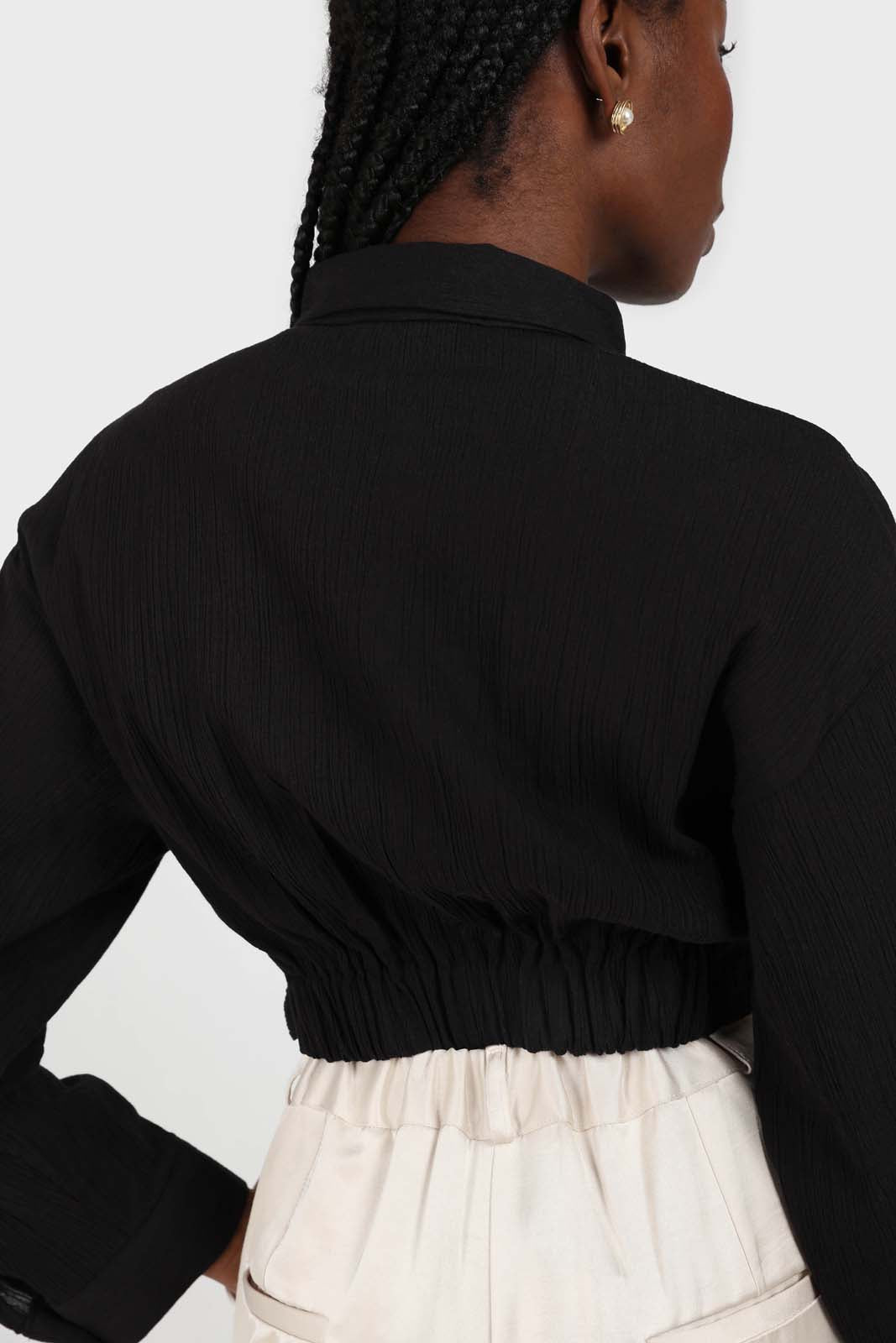 Black twist front cropped shirt
