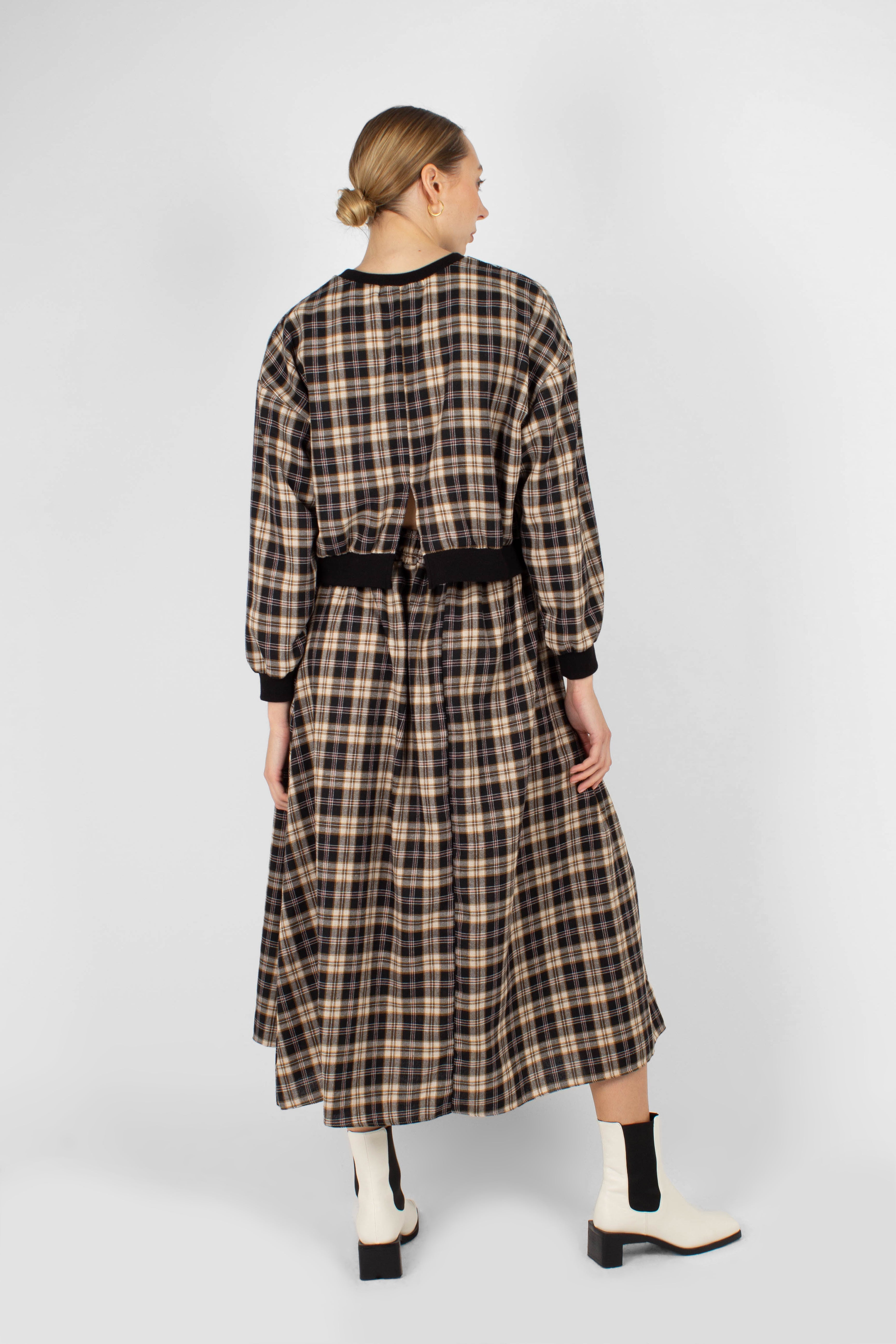 Black and beige checked maxi skirt
