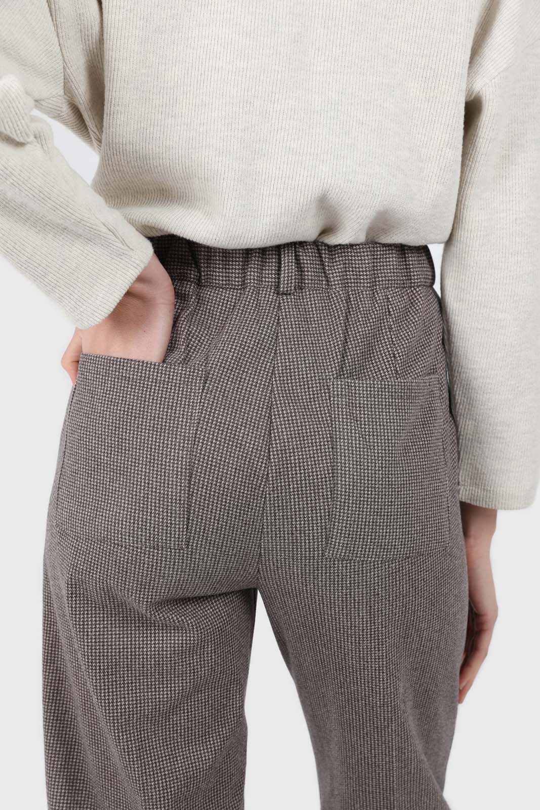 Beige and ivory houndstooth check trousers