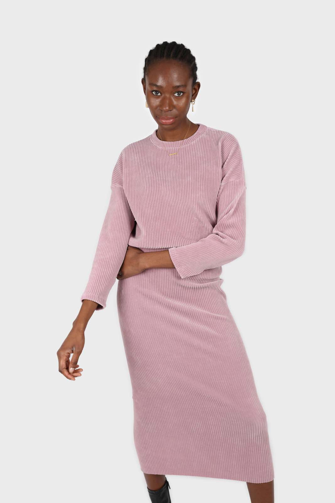Pink ribbed velvet midi skirt