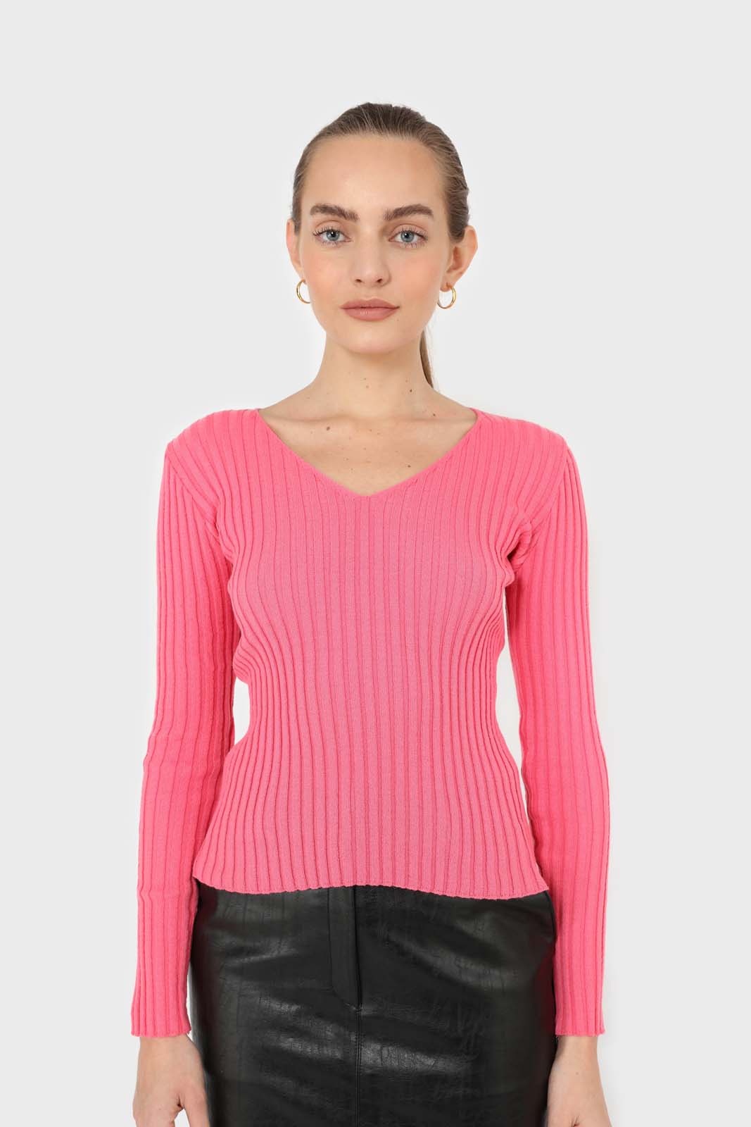 Hot pink ribbed V-neck fitted knit top