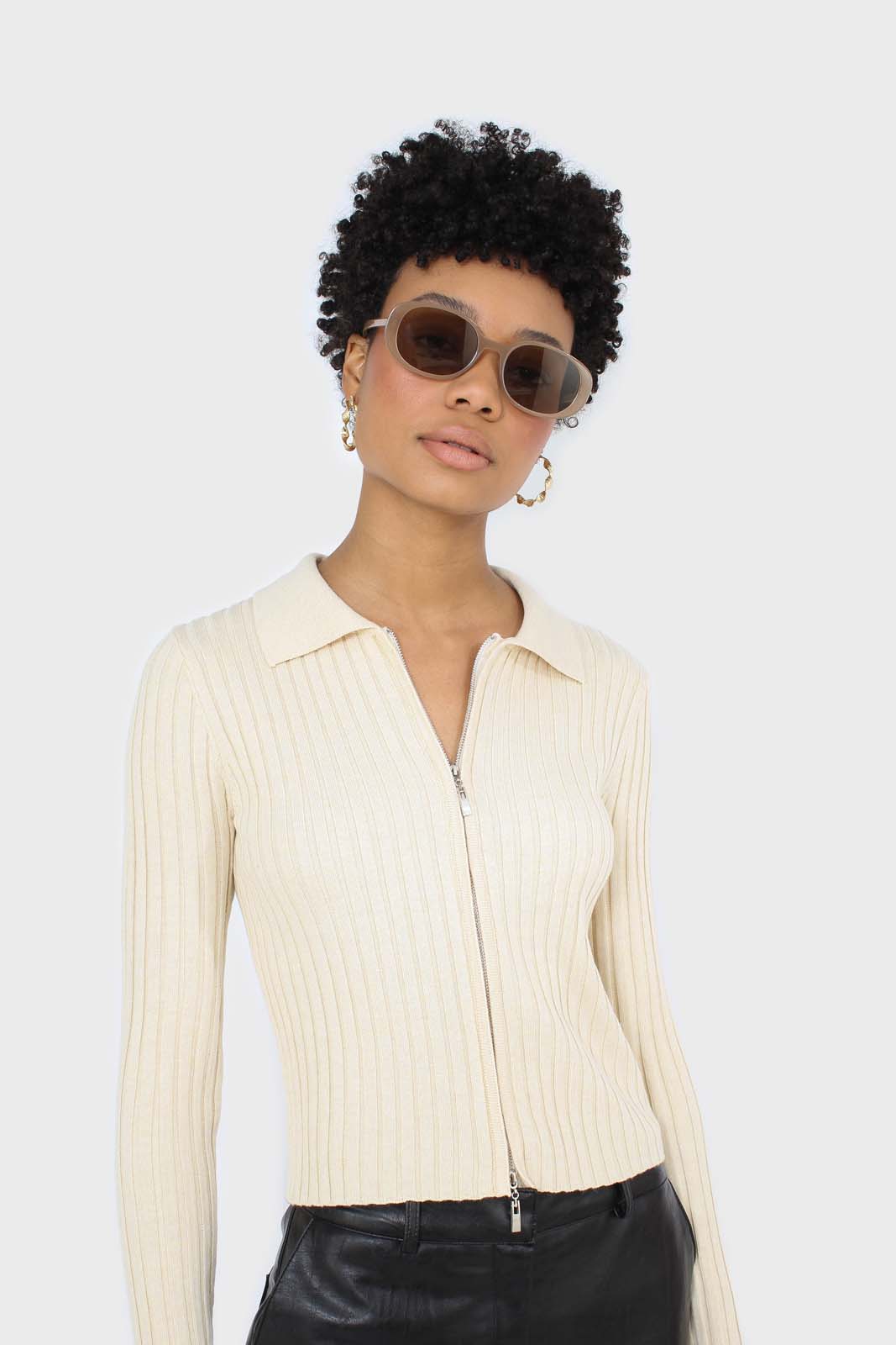 Light beige zip up fitted knit top