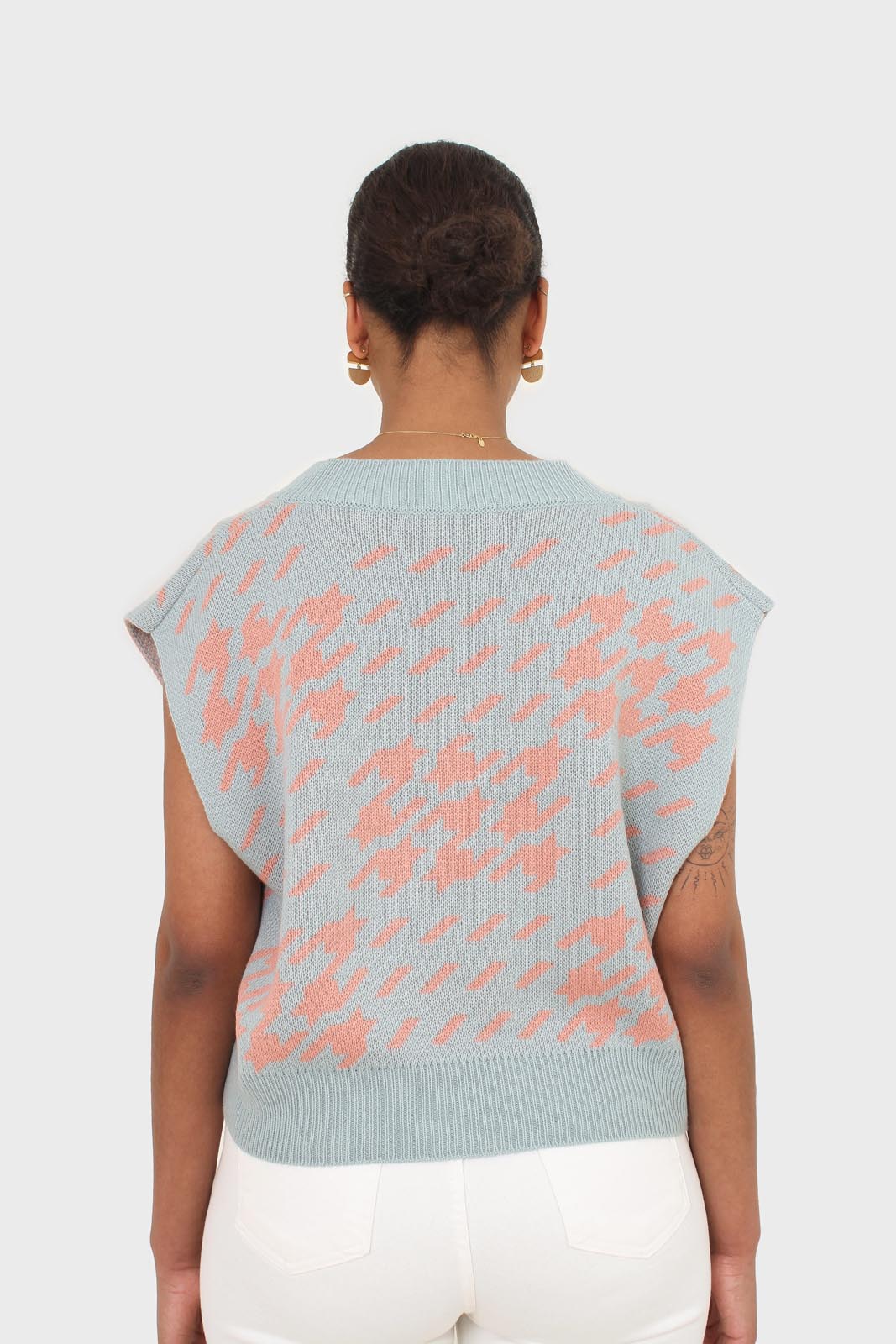 Blue and pink giant houndstooth sweater vest