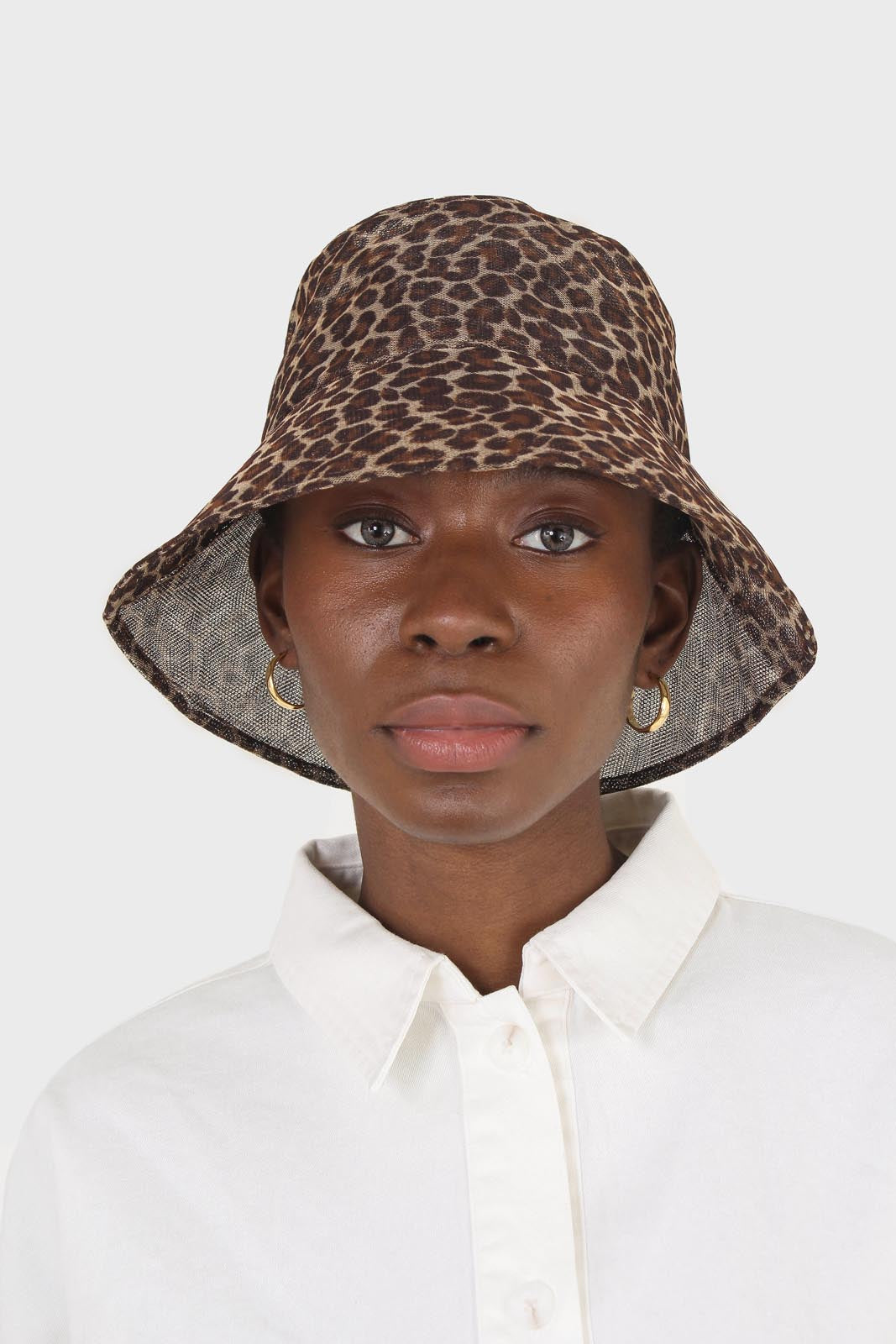 Brown mesh leopard print bucket hat