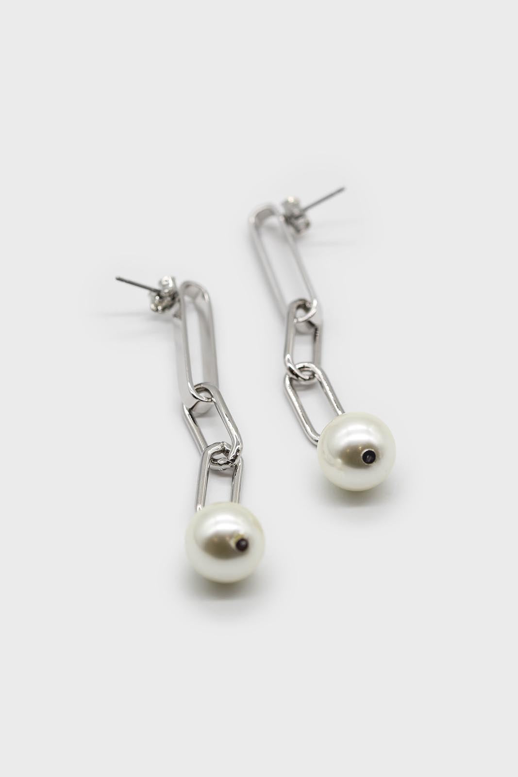 Silver chain link pearl earrings
