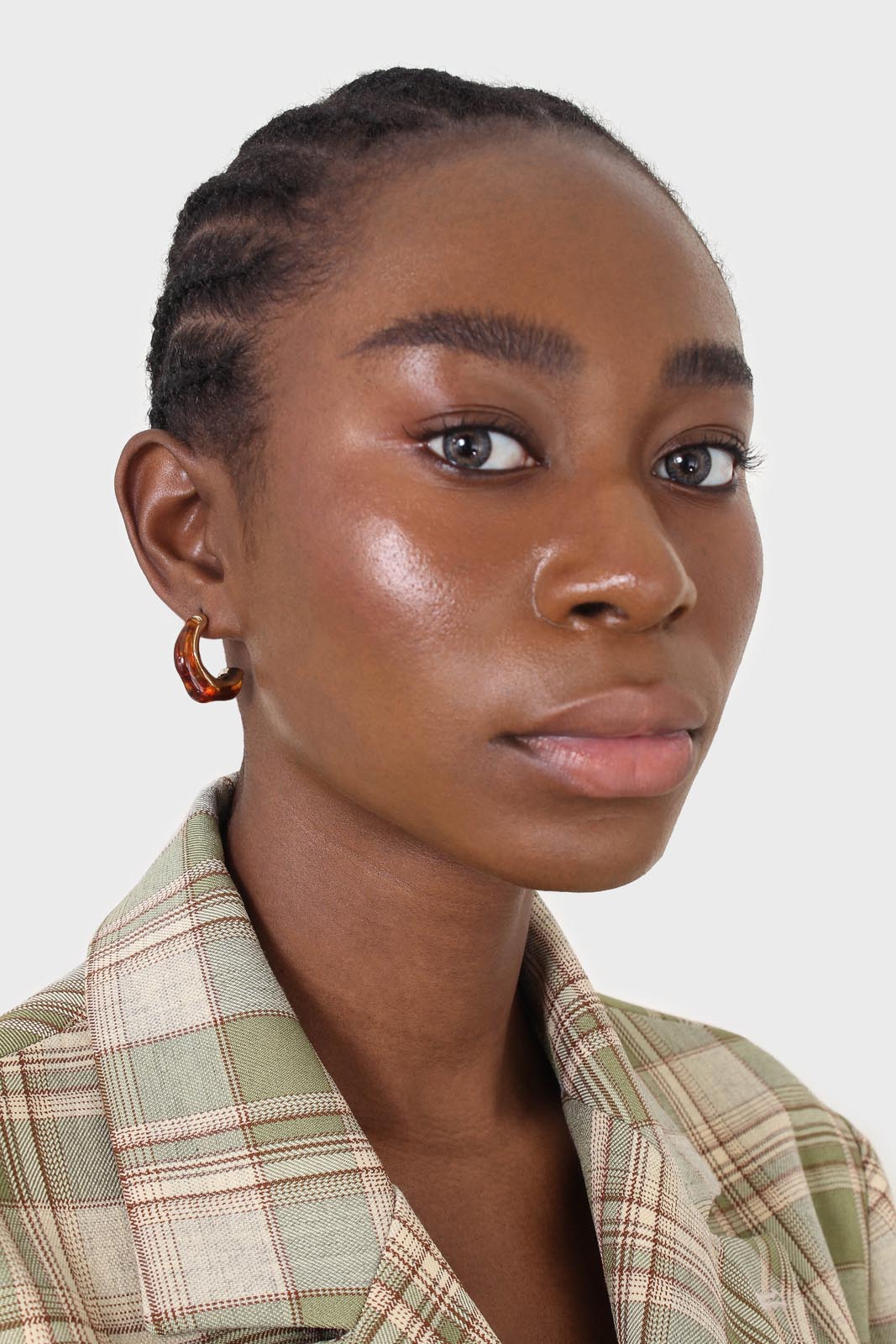 Gold and tortoise stud hoop earrings