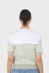 Ivory frilly detachable collar