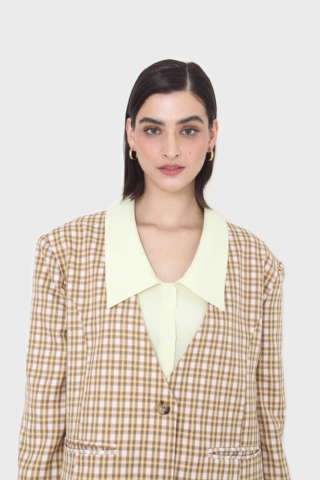 Yellow pointed collar blouse