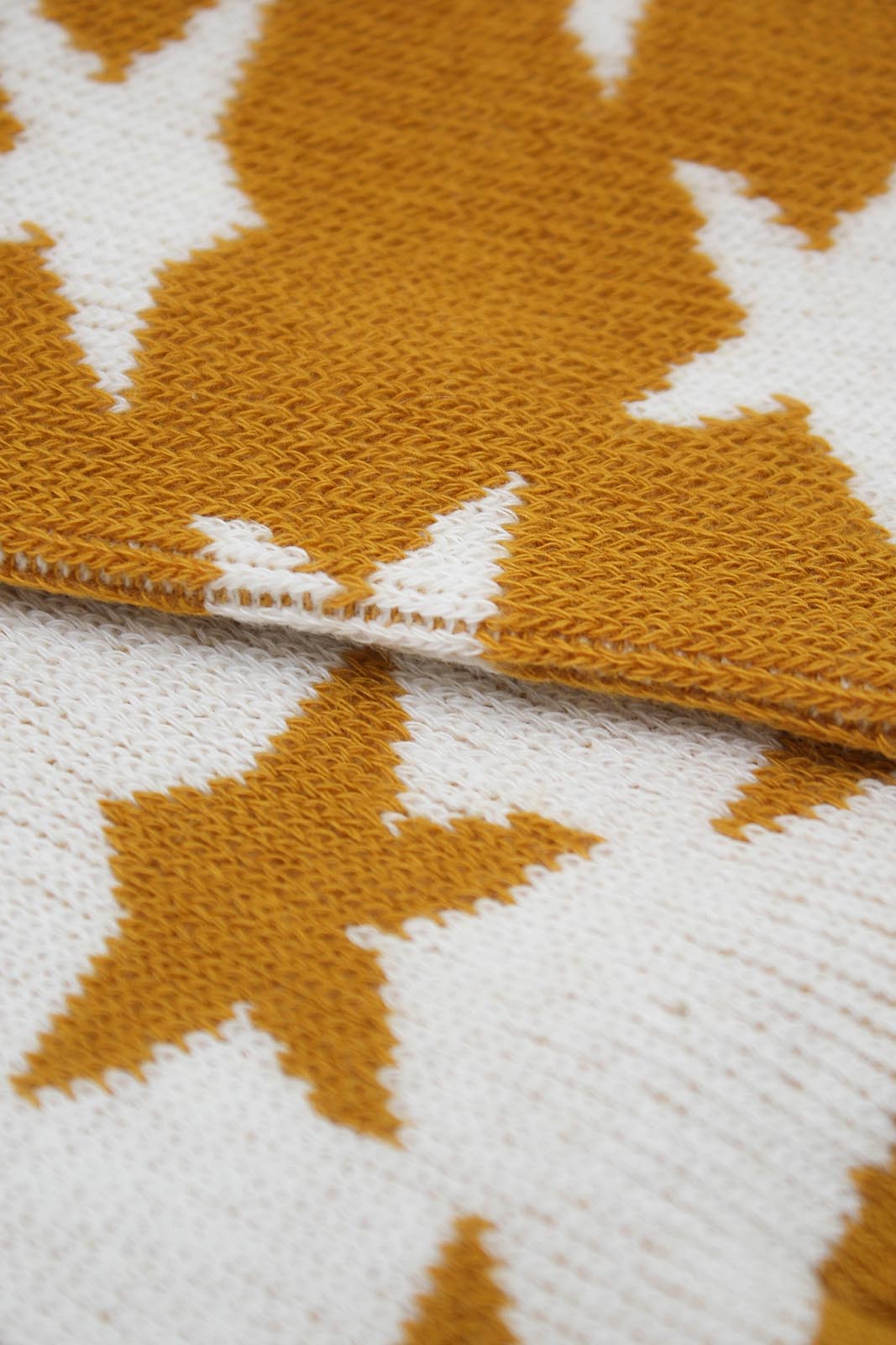 Mustard contrast stars socks