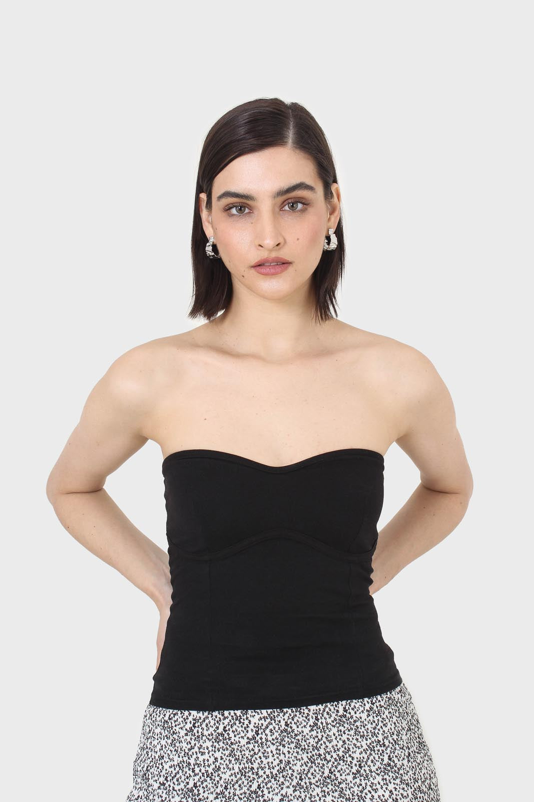 Black bandeau strapless top