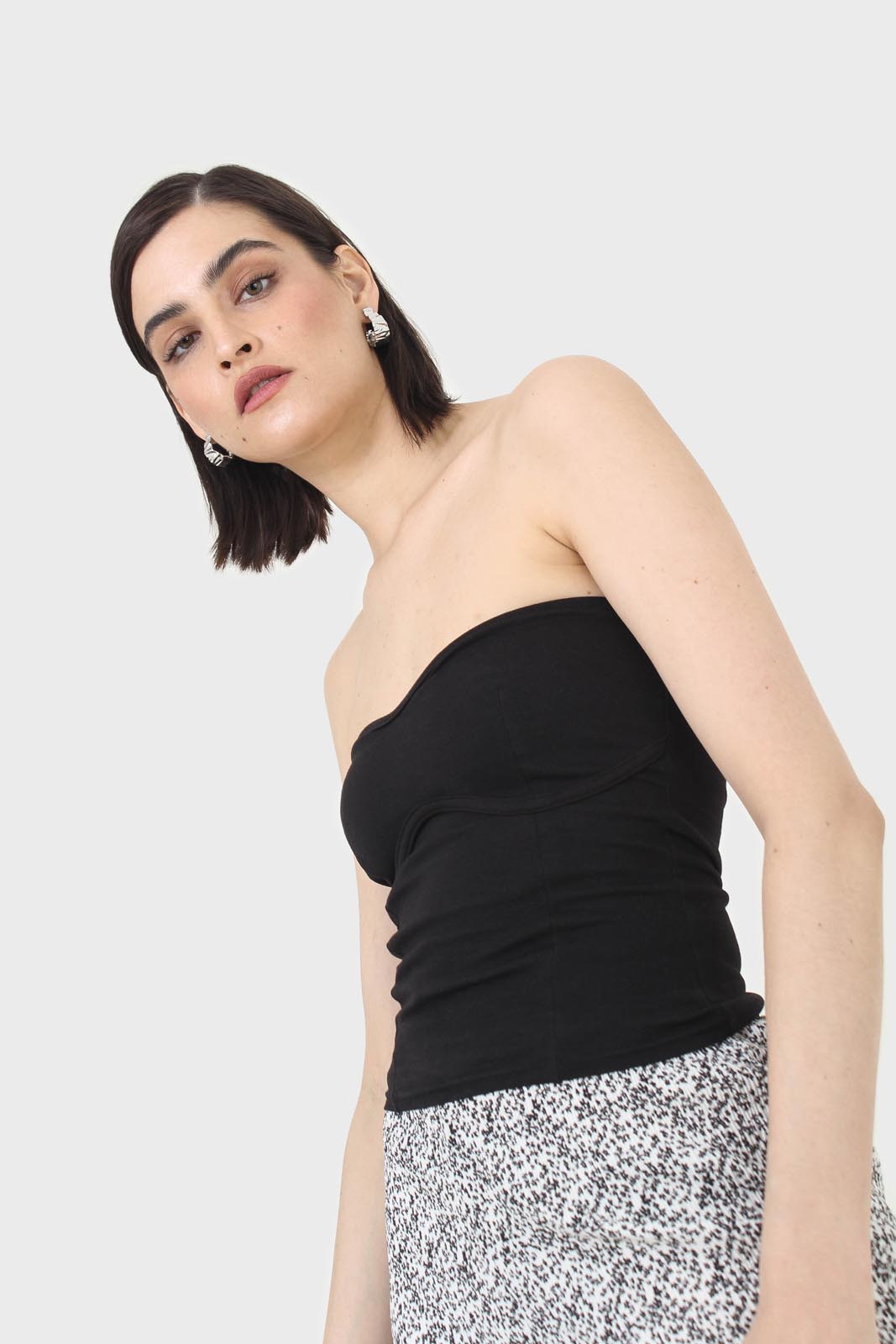Black bandeau strapless top