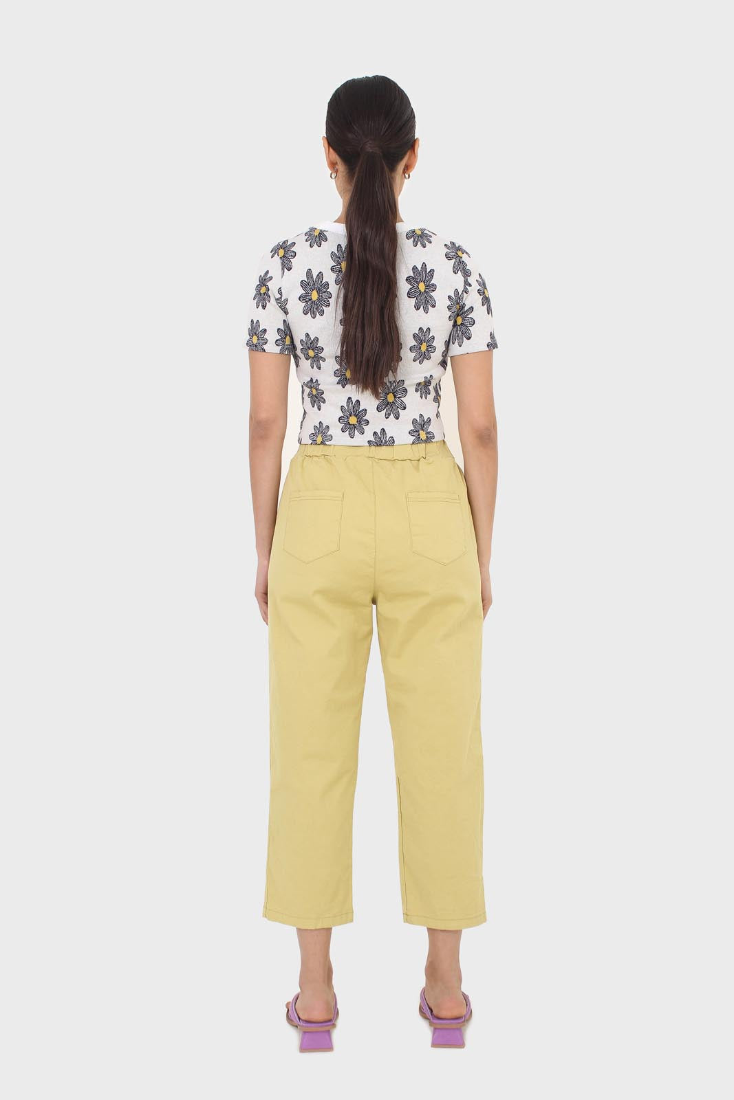 Ivory large daisy print  cropped tee