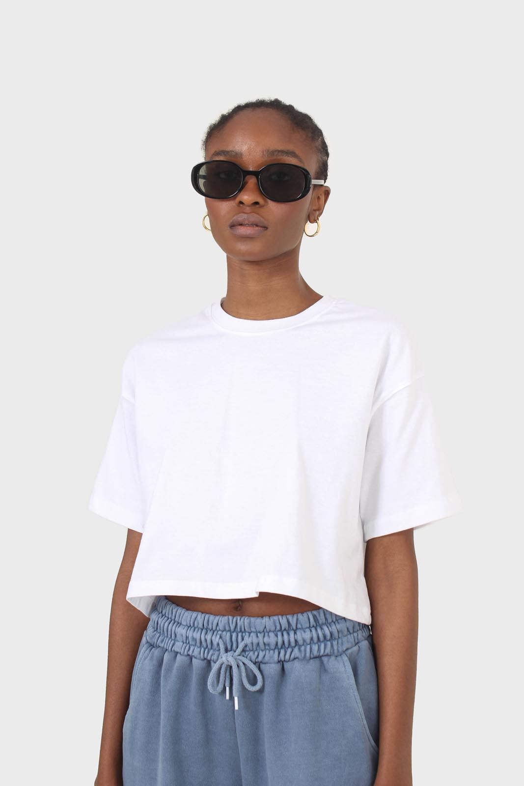 White perfect cropped short sleeve tee