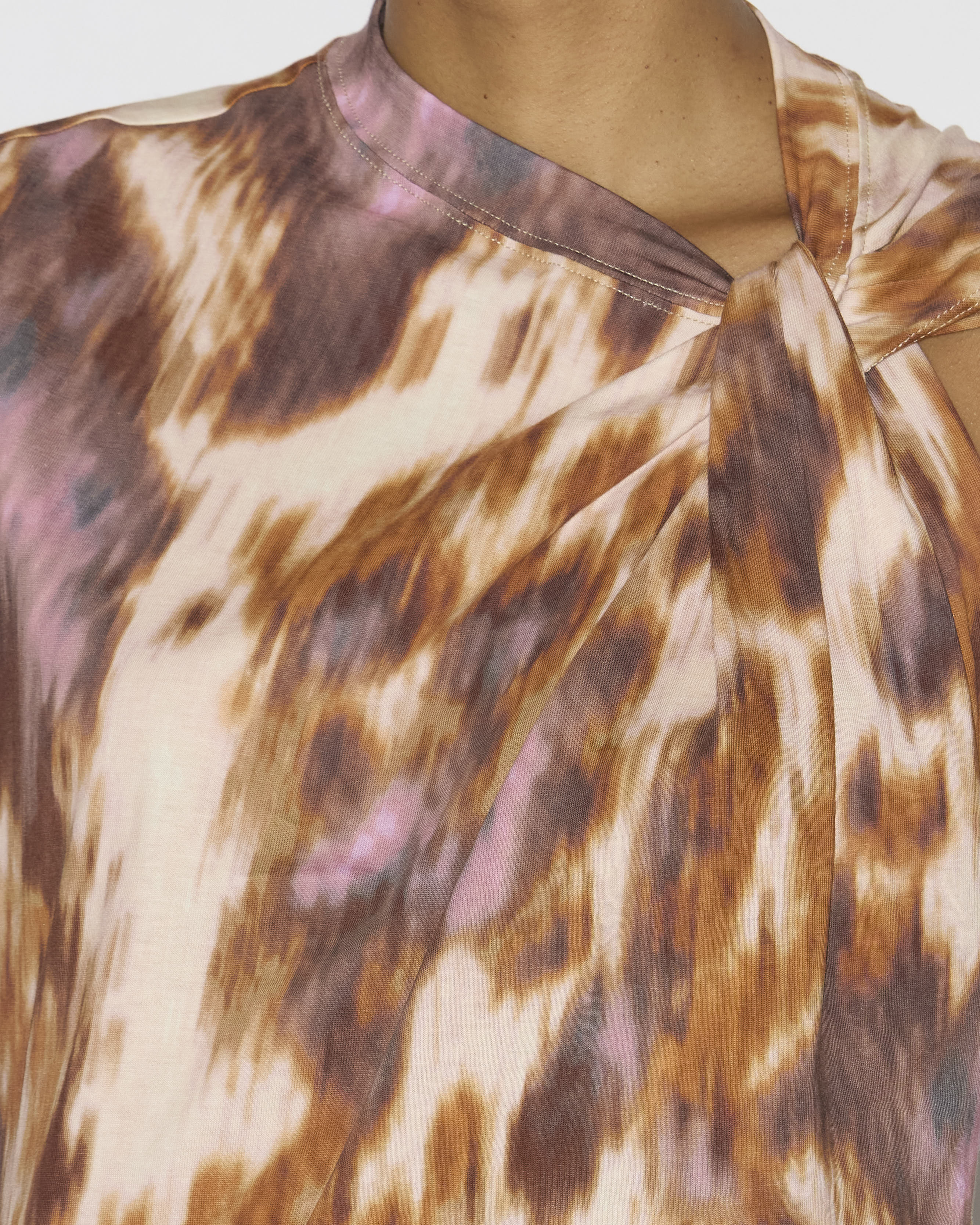 NAYDA T-SHIRT