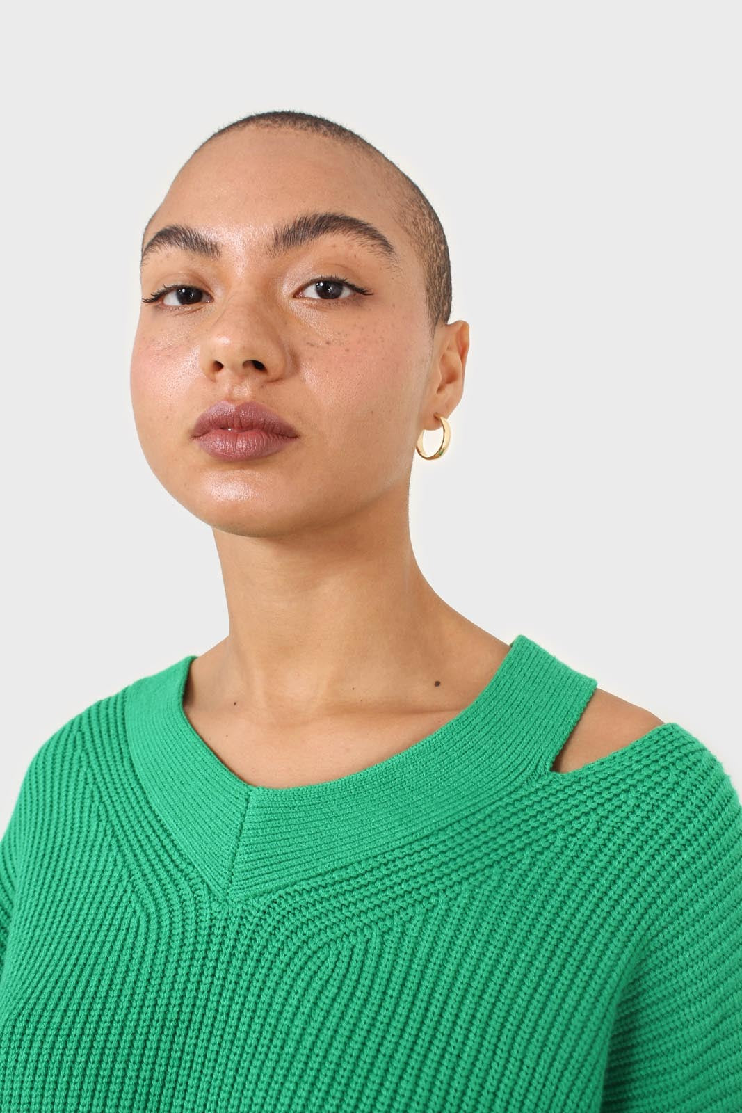 Green side neck slit V-neck jumper