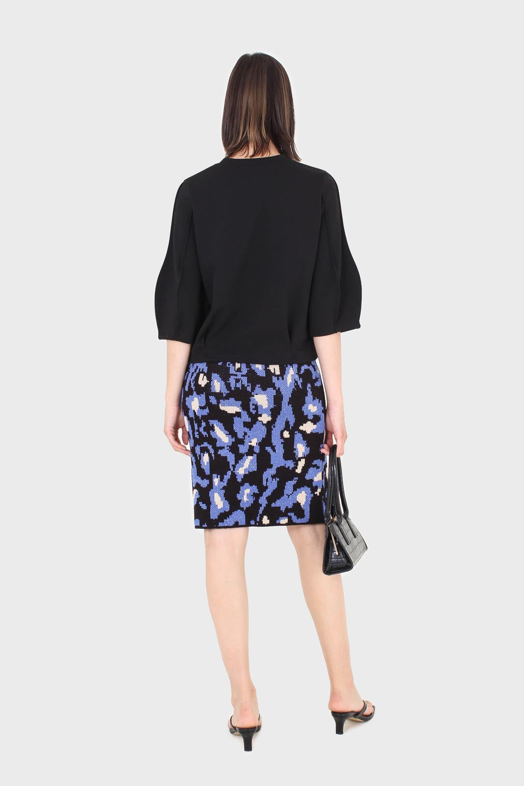 Blue and ivory leopard jacquard knit skirt
