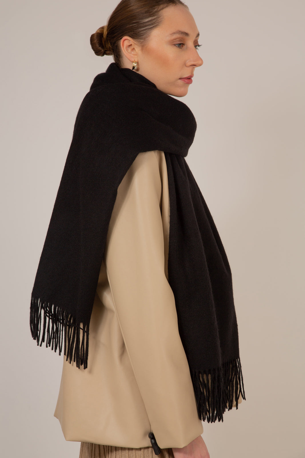 Black pure wool scarf