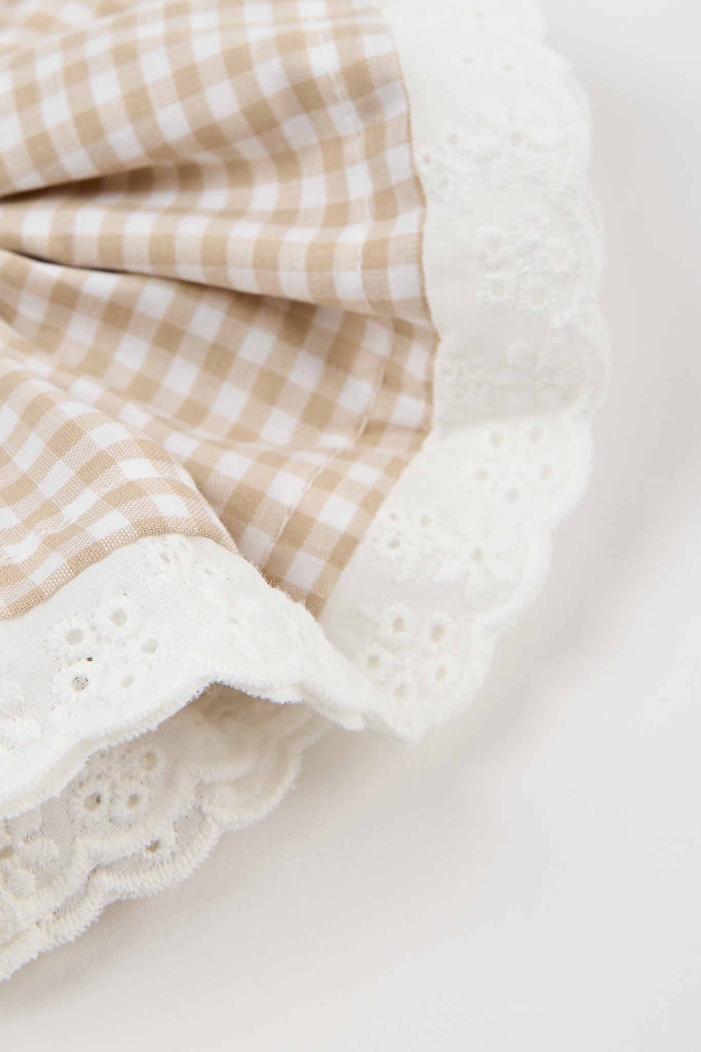 Beige gingham white eyelet trim scrunchie