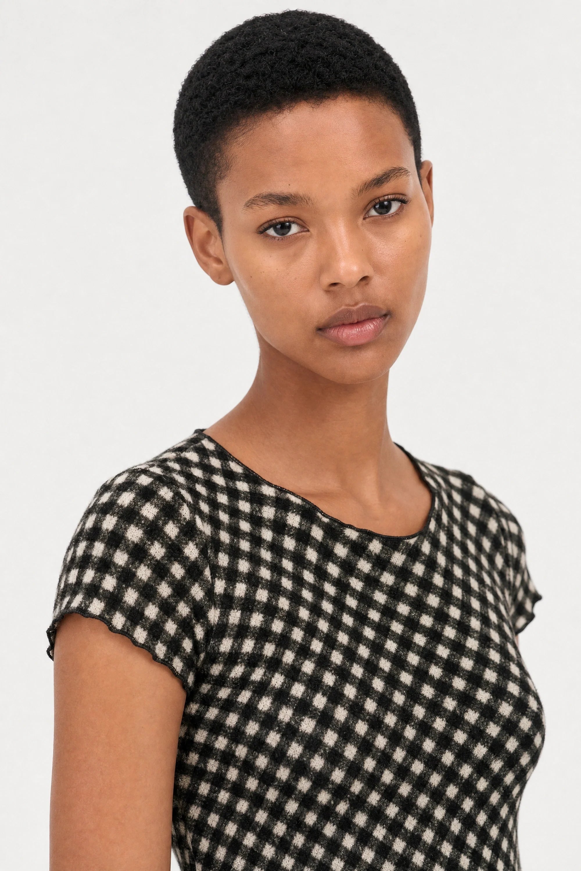 Black and ivory diagonal checked scrunched tee