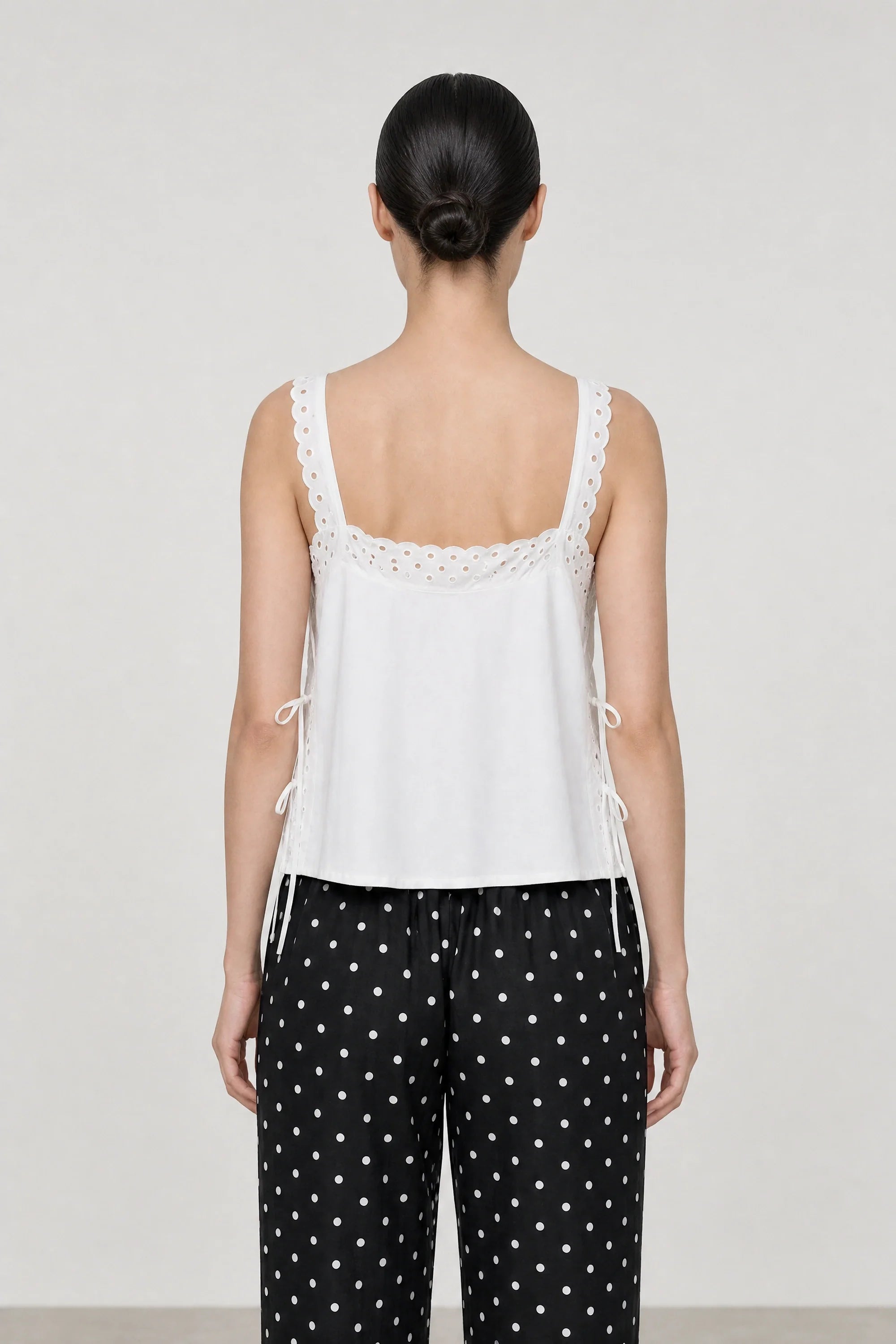 White eyelet trim pleated double tie tank